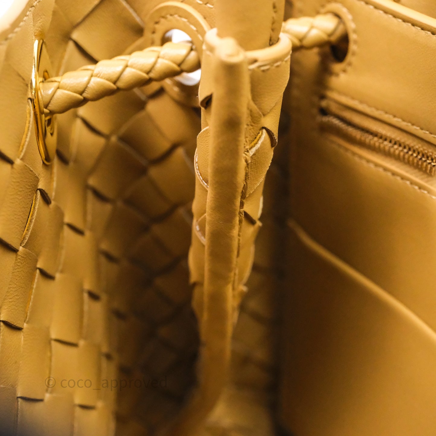 Bottega Veneta Small Andiamo Bag Dark Praline Intrecciato Lambskin