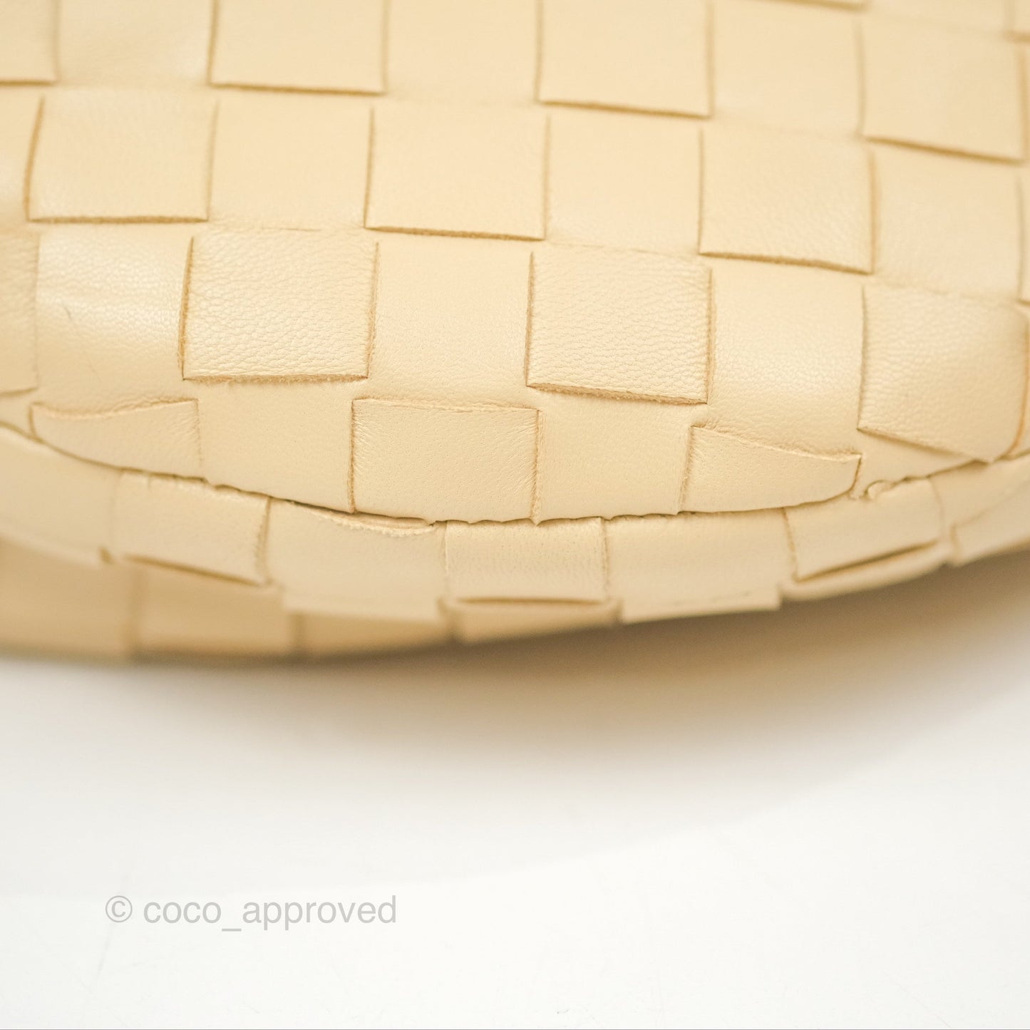 Bottega Veneta Mini Jodie Clutch Bag Intrecciato Porridge Lambskin Gold Hardware