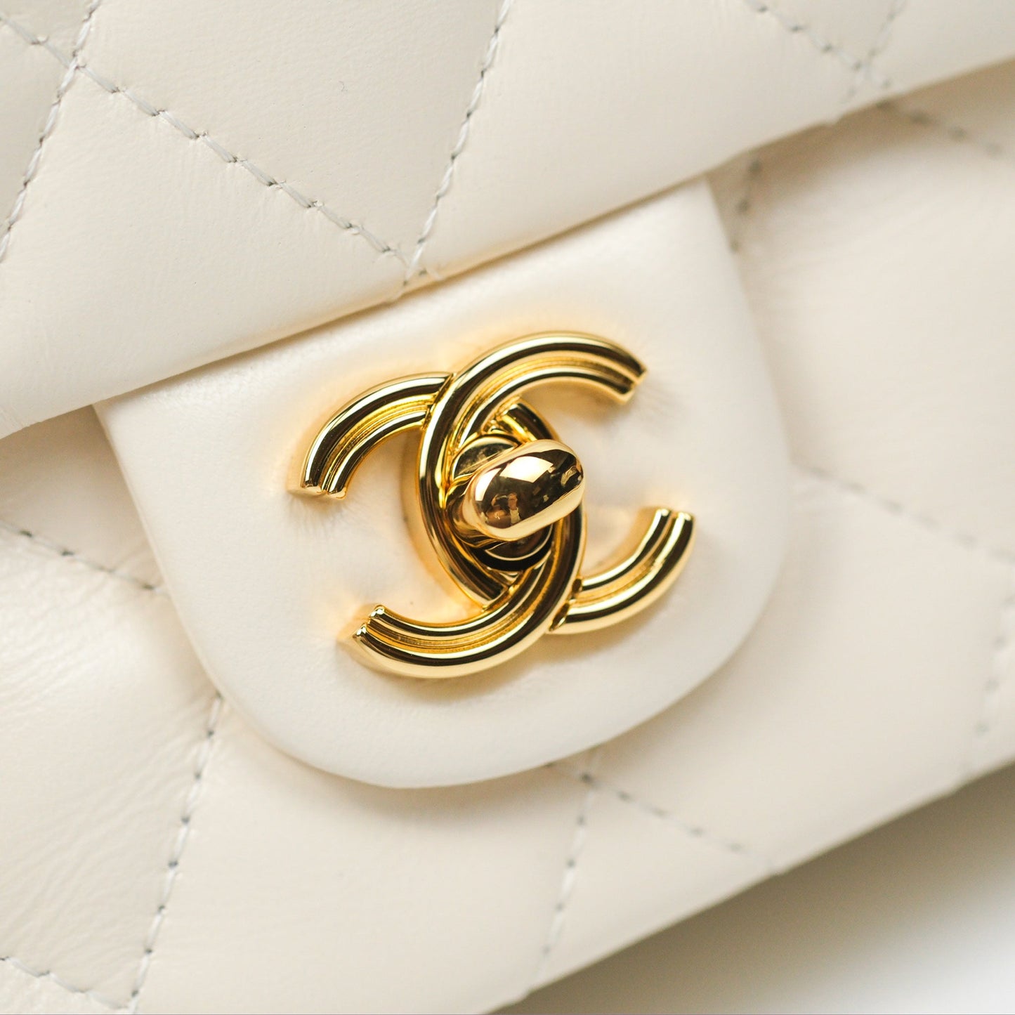Chanel Top Handle White Lambskin Gold Hardware