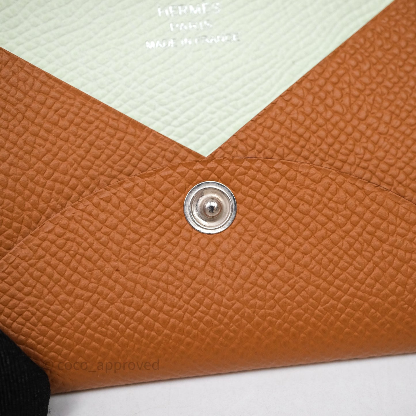 Hermès Calvi Card Holder Gold Epsom