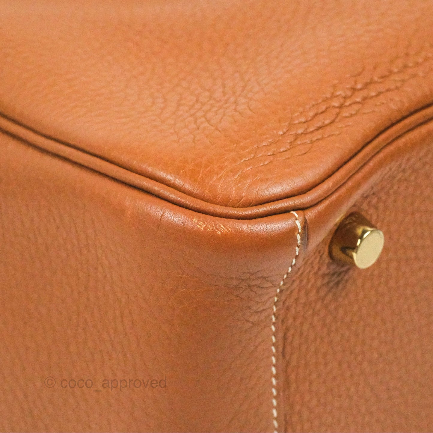 Hermès Lindy 26 Gold Taurillon Clemence Gold Hardware