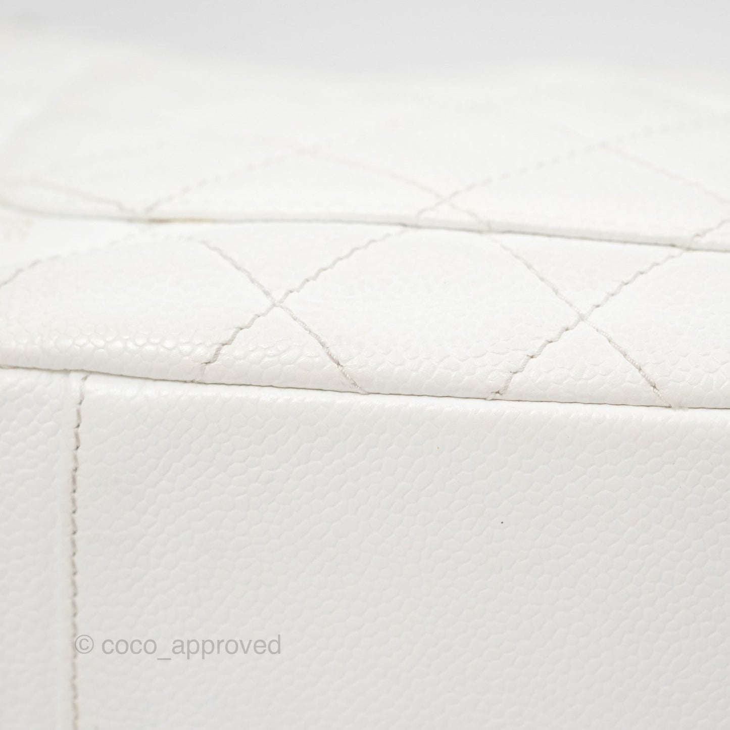 Chanel Vintage CC Quilted Shoulder Bag White Caviar Gold Hardware