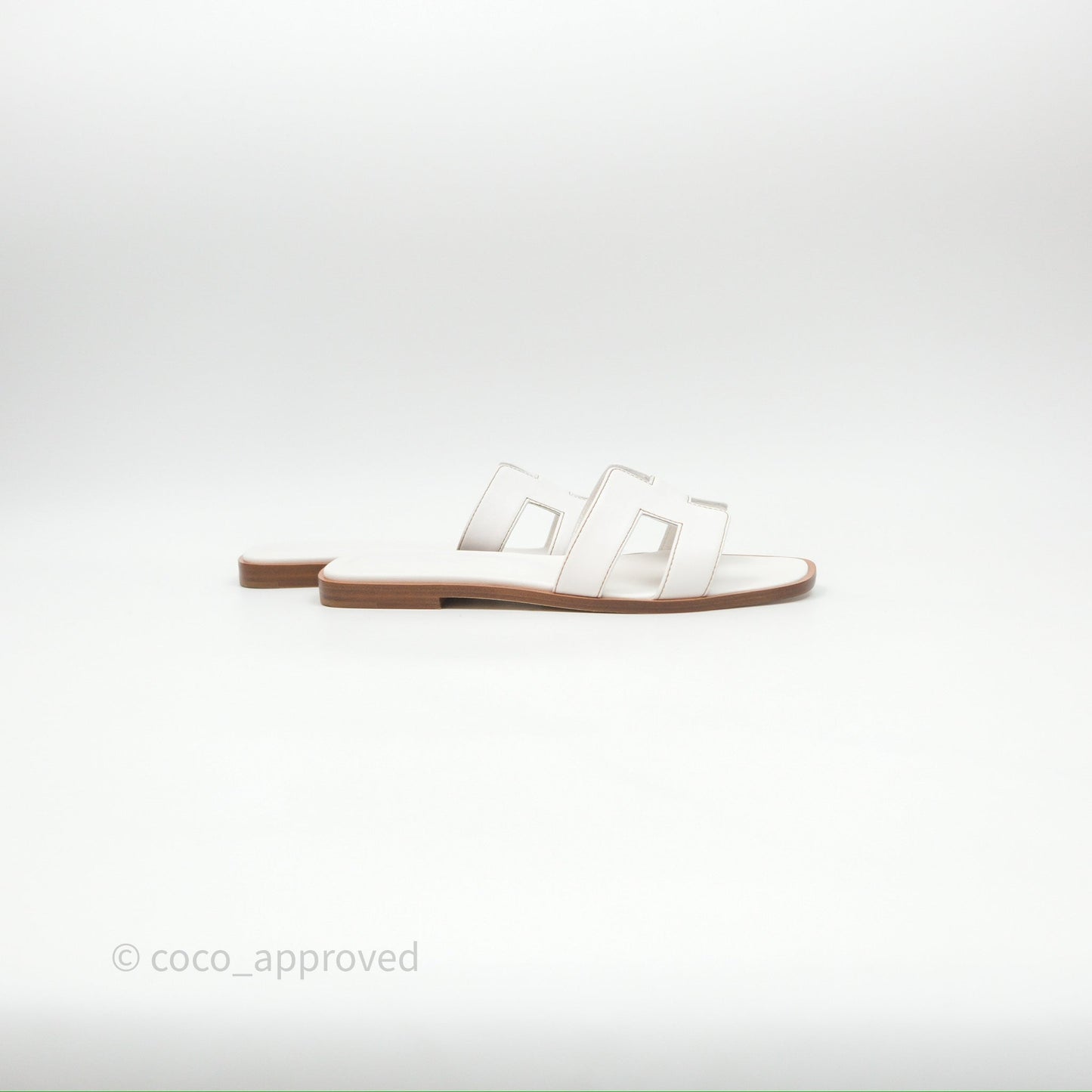 Hermès Oran Sandals in White Size 36.5