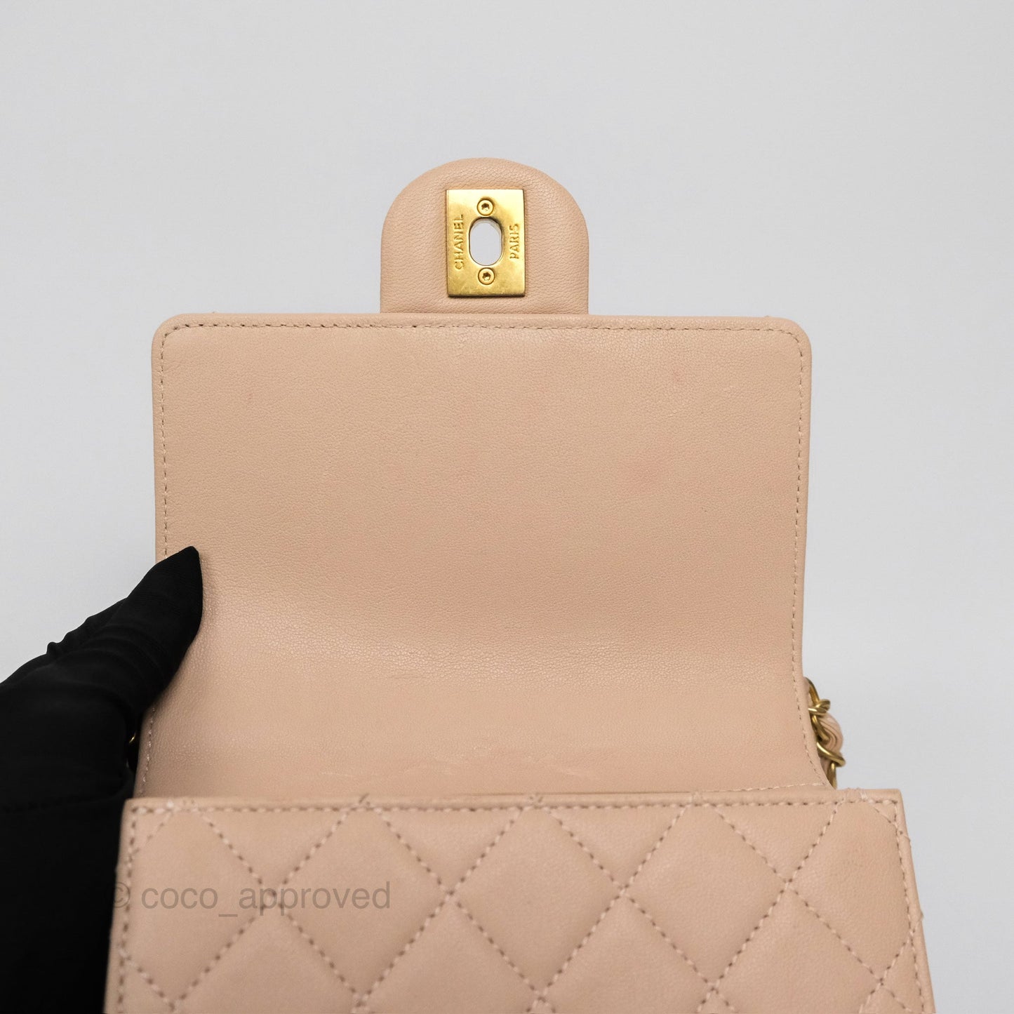 Chanel Quilted Chic Pearls Flap Beige Pink Goatskin Aged Gold Hardware