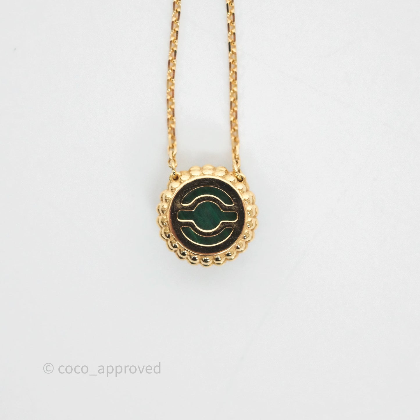 Van Cleef & Arpels Perlée Couleurs Pendant Malachite Yellow Gold