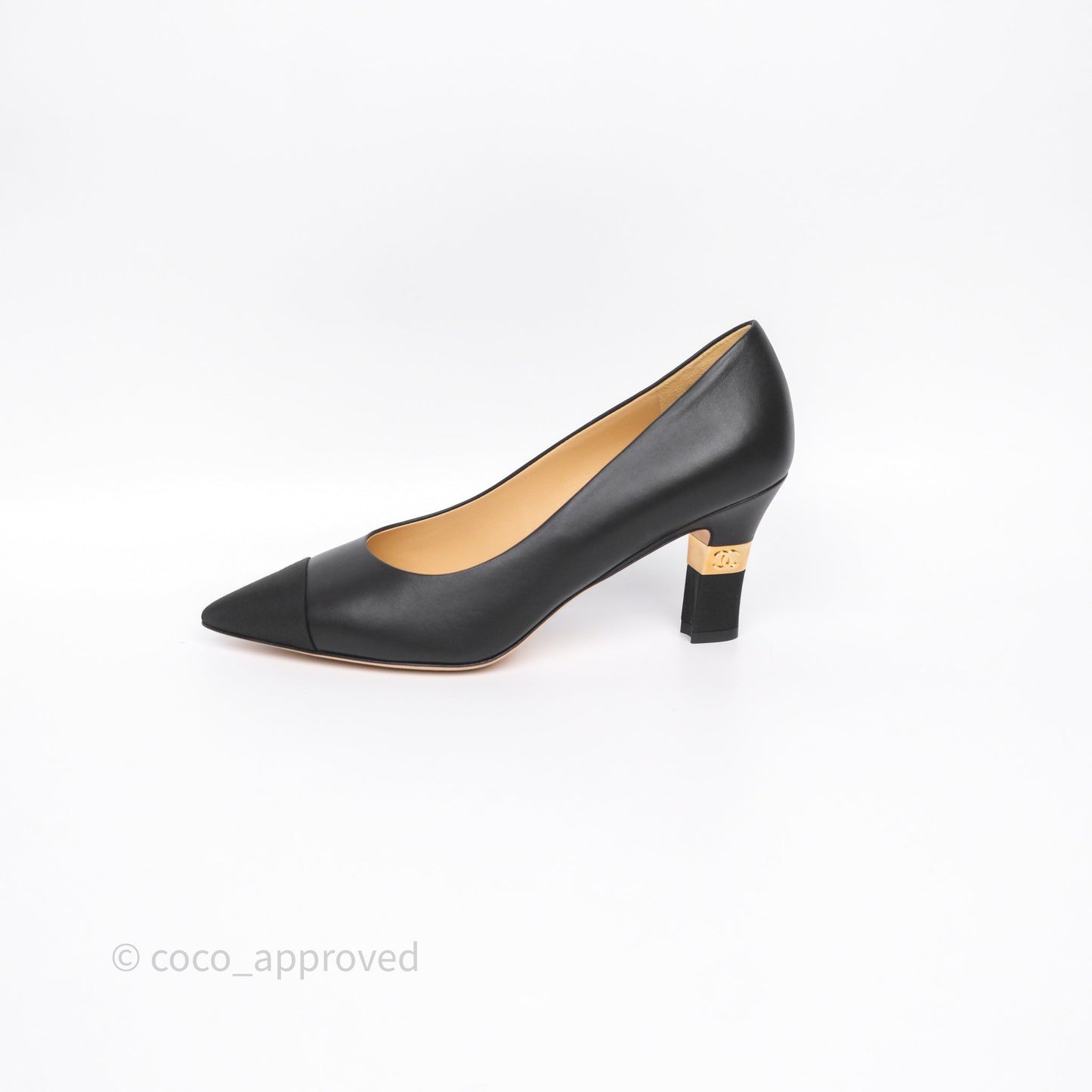 Chanel CC Cap Toe Pumps Heels Black Lambskin Size 38