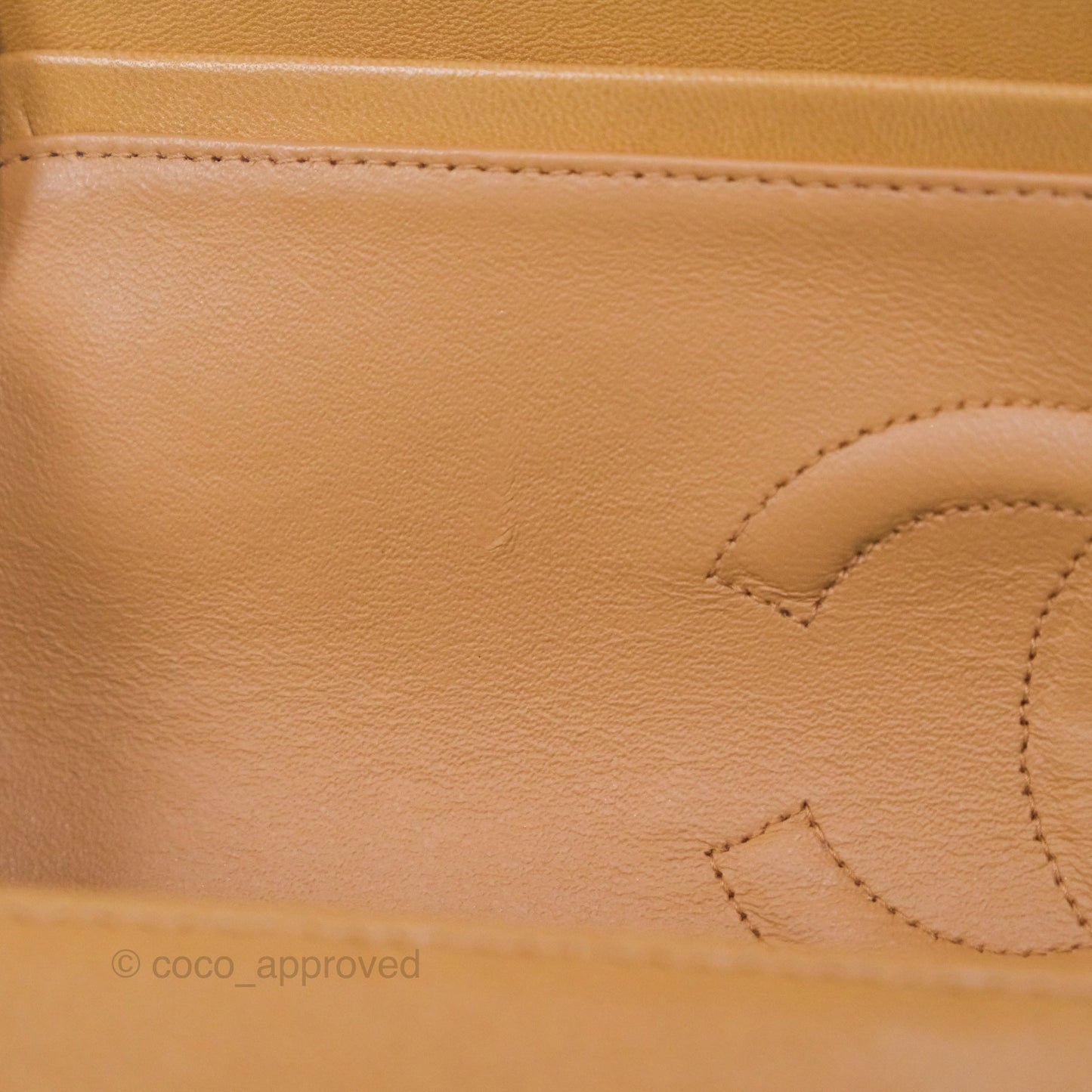 Chanel Classic M/L Medium Flap Quilted Beige Lambskin 24K Gold Hardware