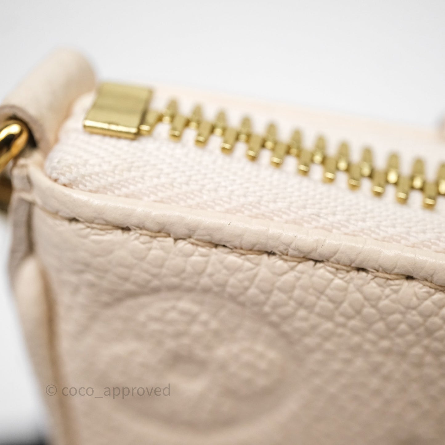 Louis Vuitton Easy Pouch On Strap Crème Monogram Empreinte Leather