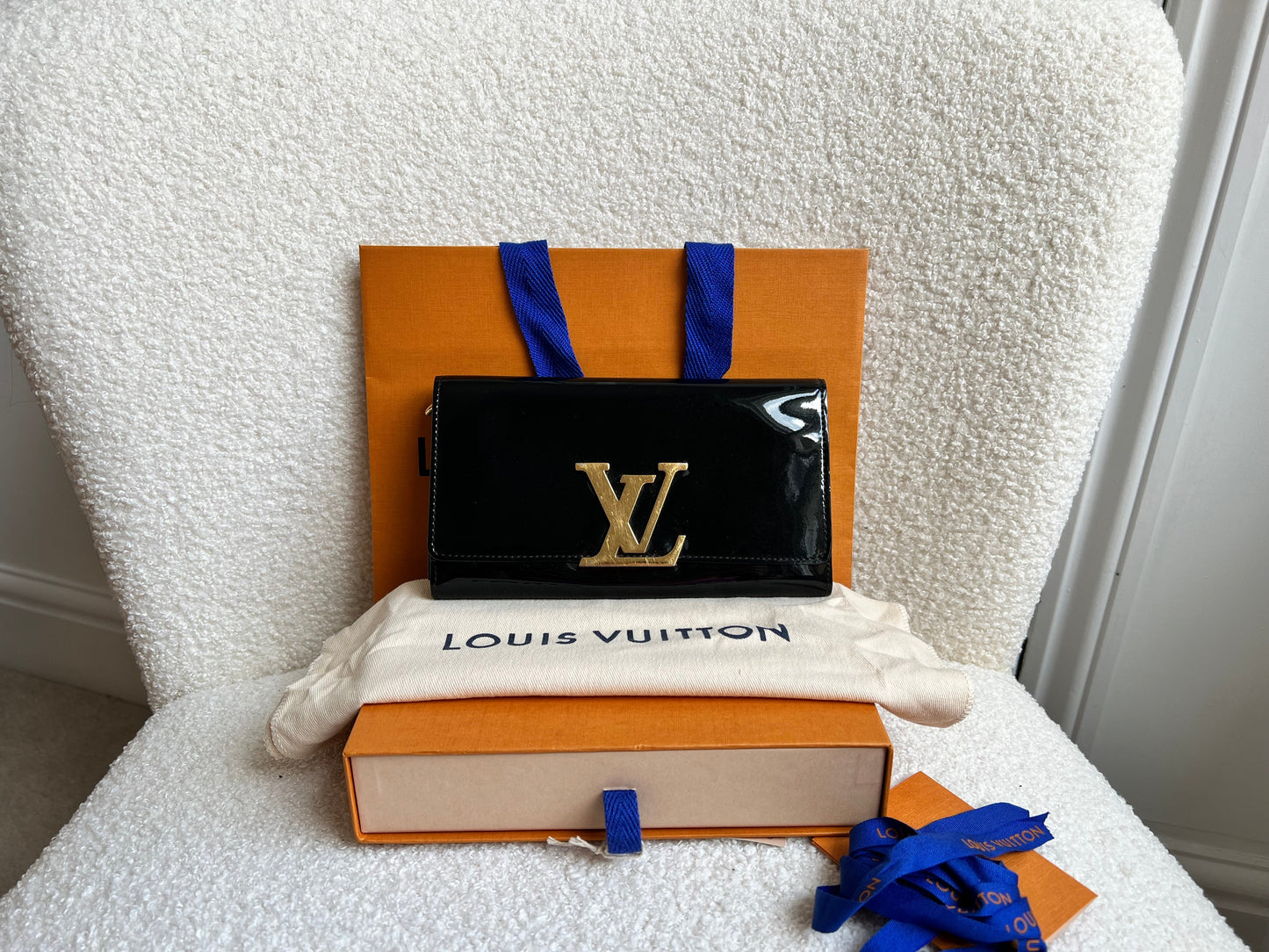 Louis Vuitton Louise Wallet in Black Vernis Patent Leather