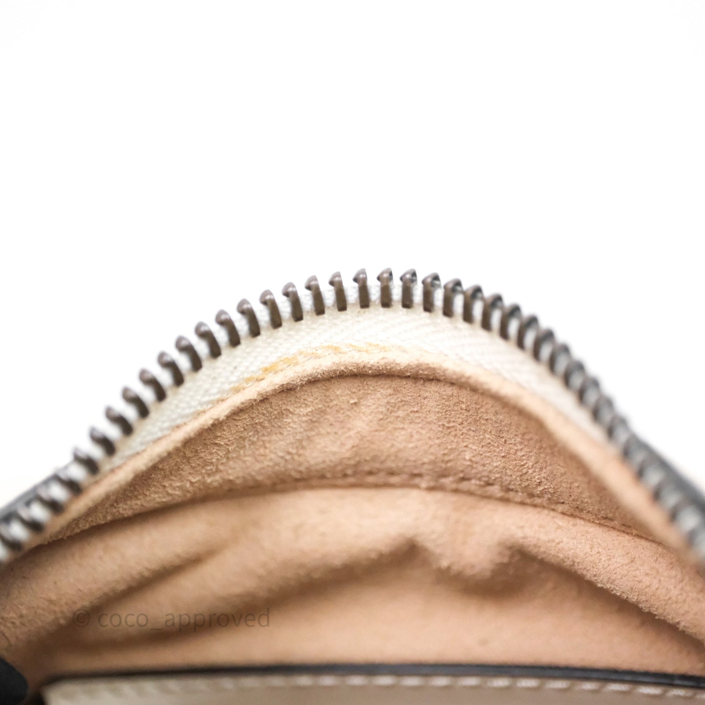 Gucci GG Marmont Half Moon-shaped Hobo Bag White