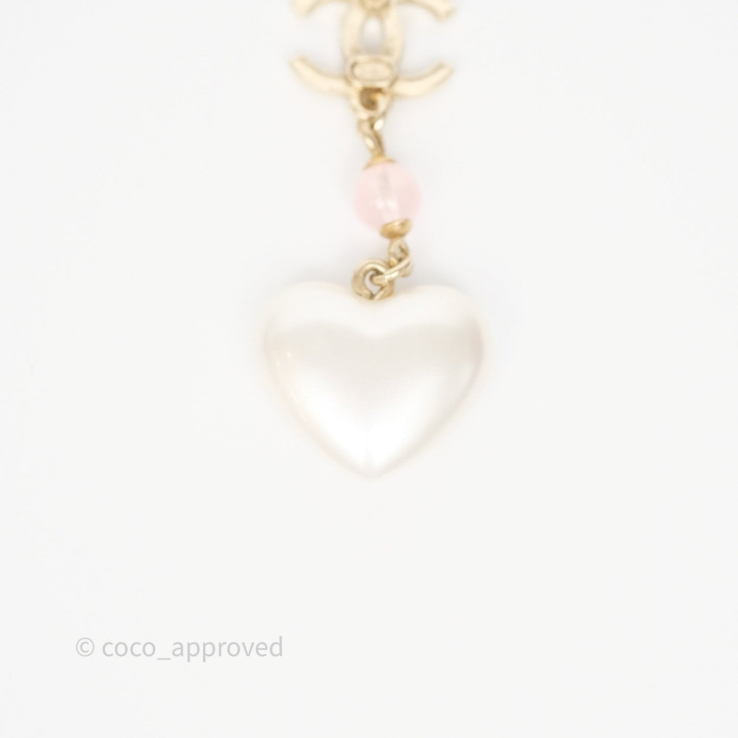 Chanel CC Pink Bead Heart Pearl Crystal CC Drop Earrings Gold Tone 21B
