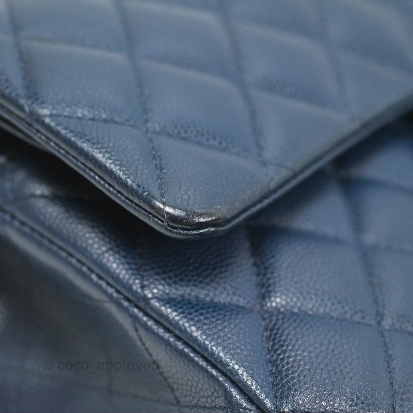 Chanel M/L Medium Classic Flap Quilted Navy Caviar Gold Hardware