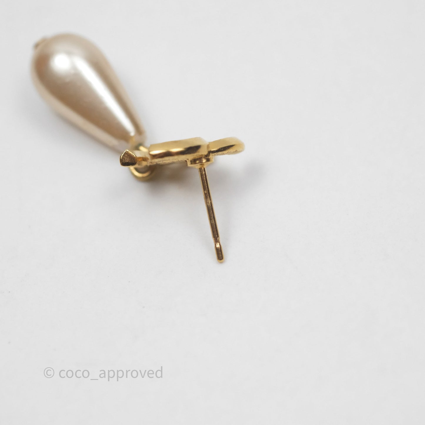 Chanel CC Drop Pearl Earrings Gold Tone 20A