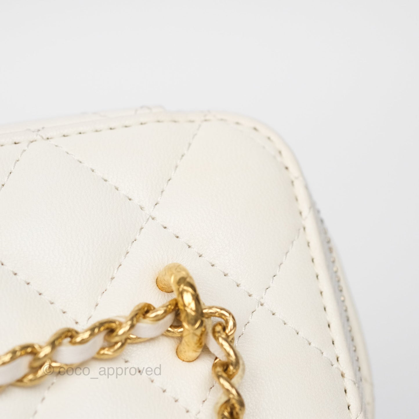 Chanel Vanity with Double Chain White Shiny Lambskin 23C