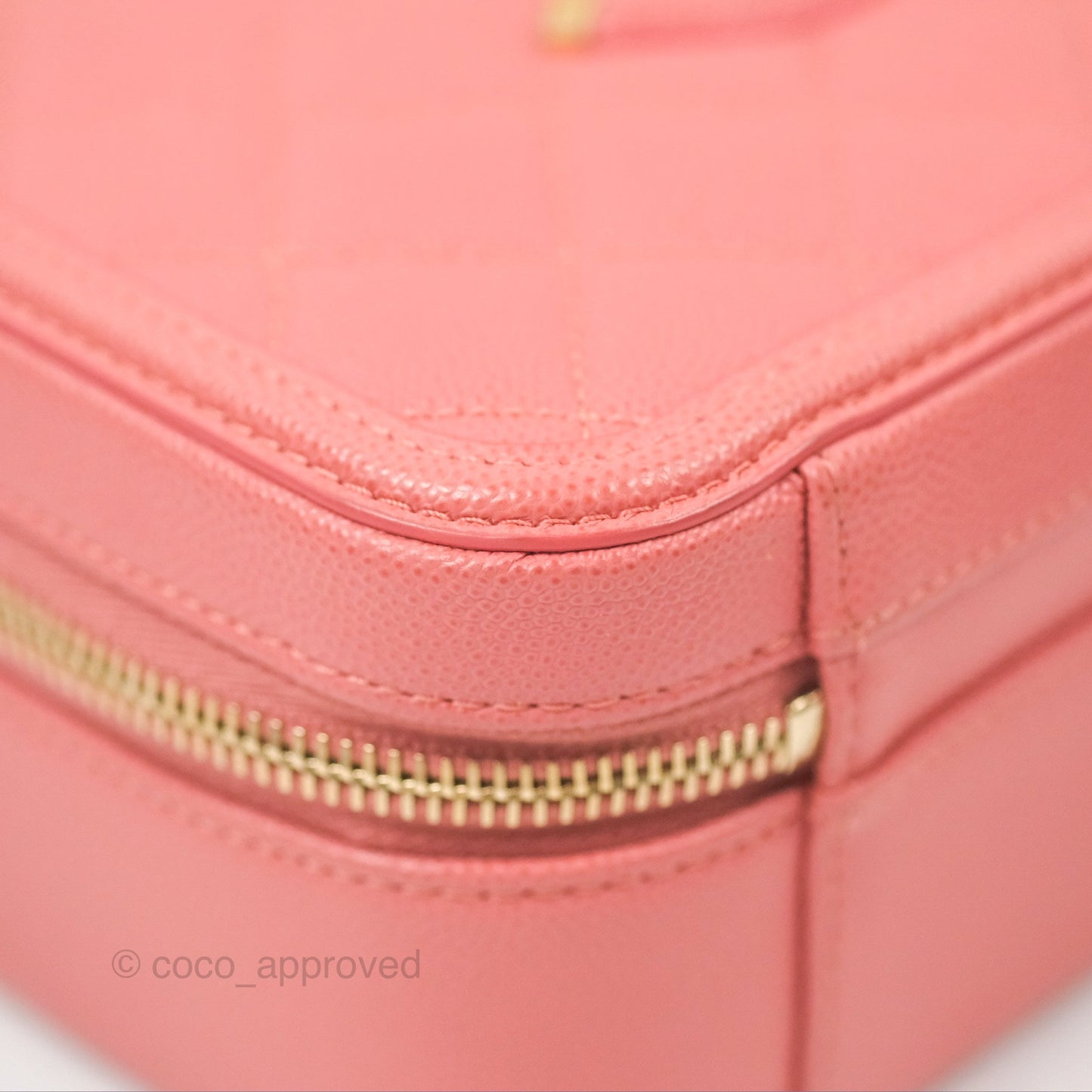 Chanel Quilted Medium CC Filigree Vanity Case Pink Caviar Gold Hardware