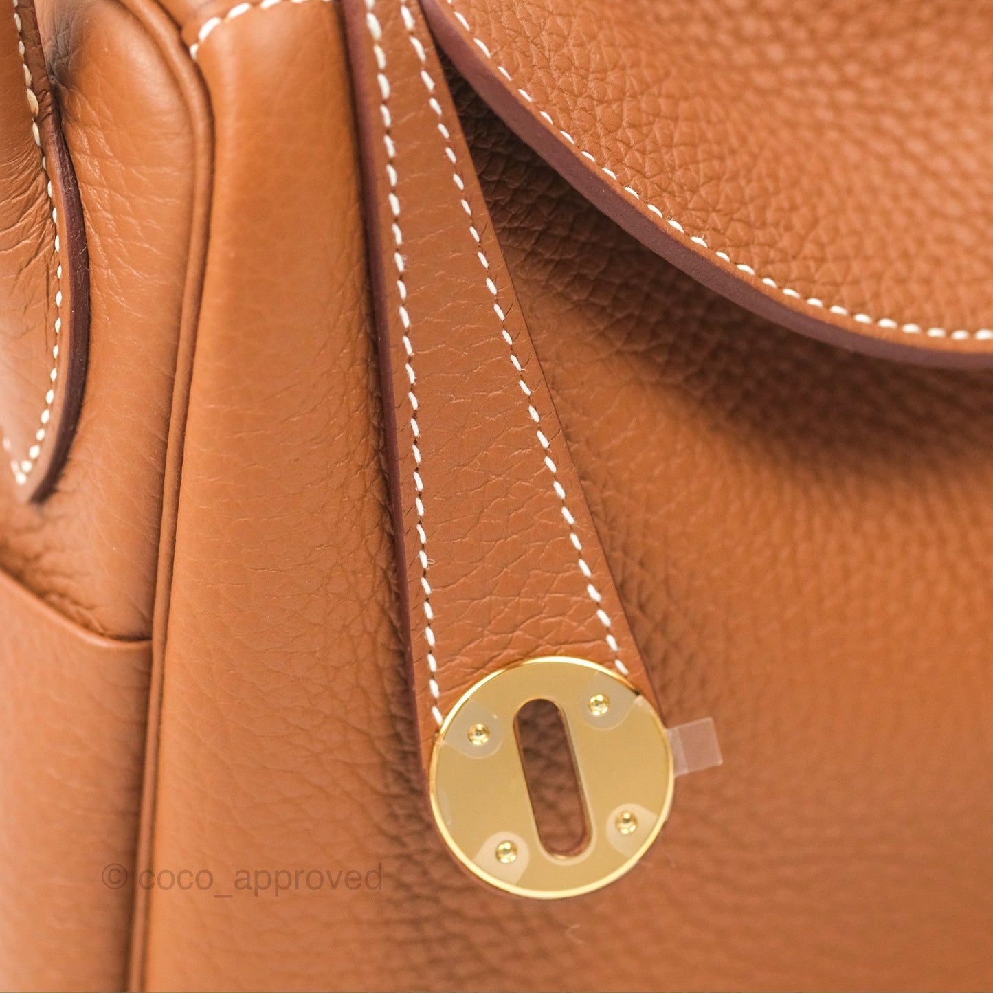 Hermès Lindy 26 Gold Taurillon Clemence Gold Hardware