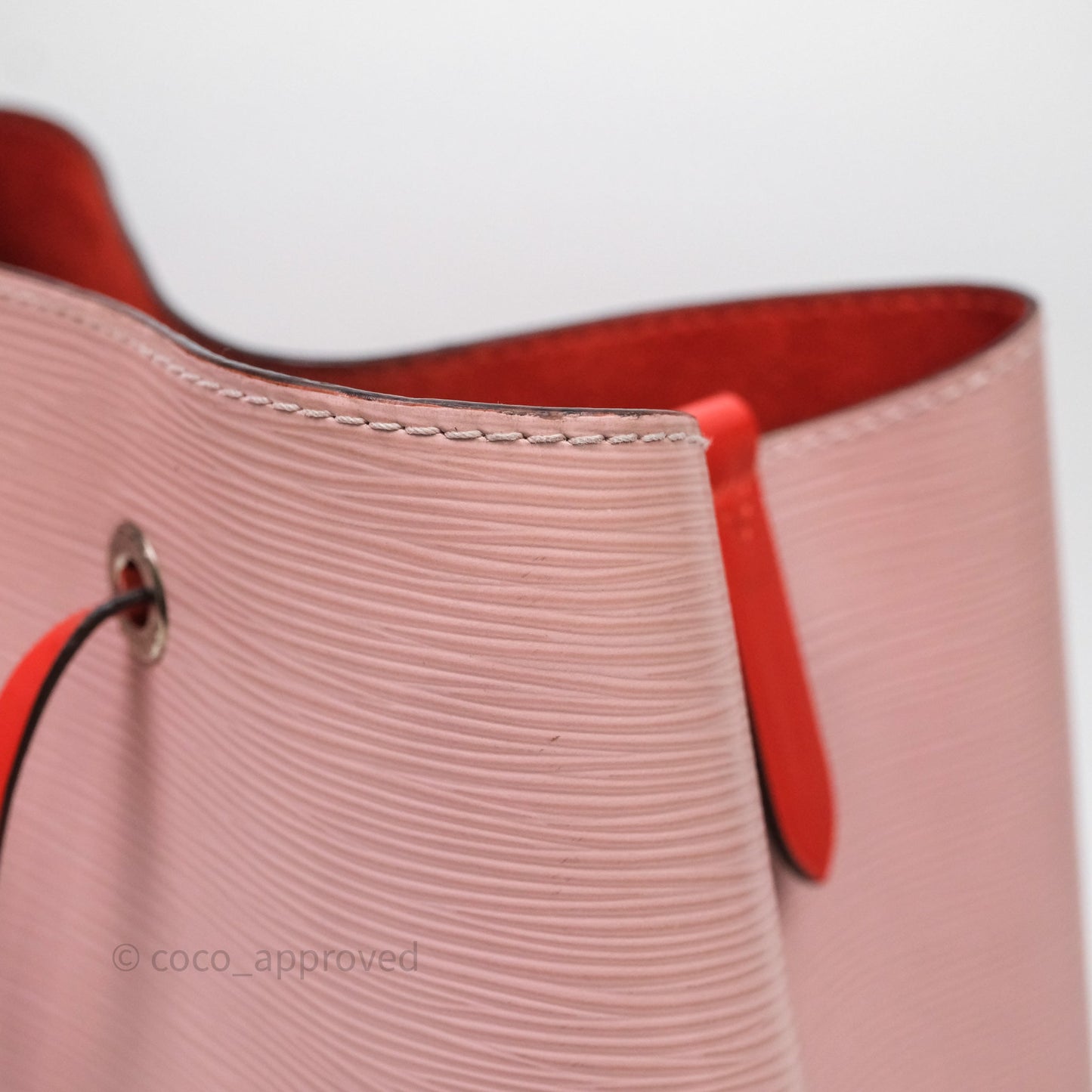 Louis Vuitton Neonoe MM Pink Epi