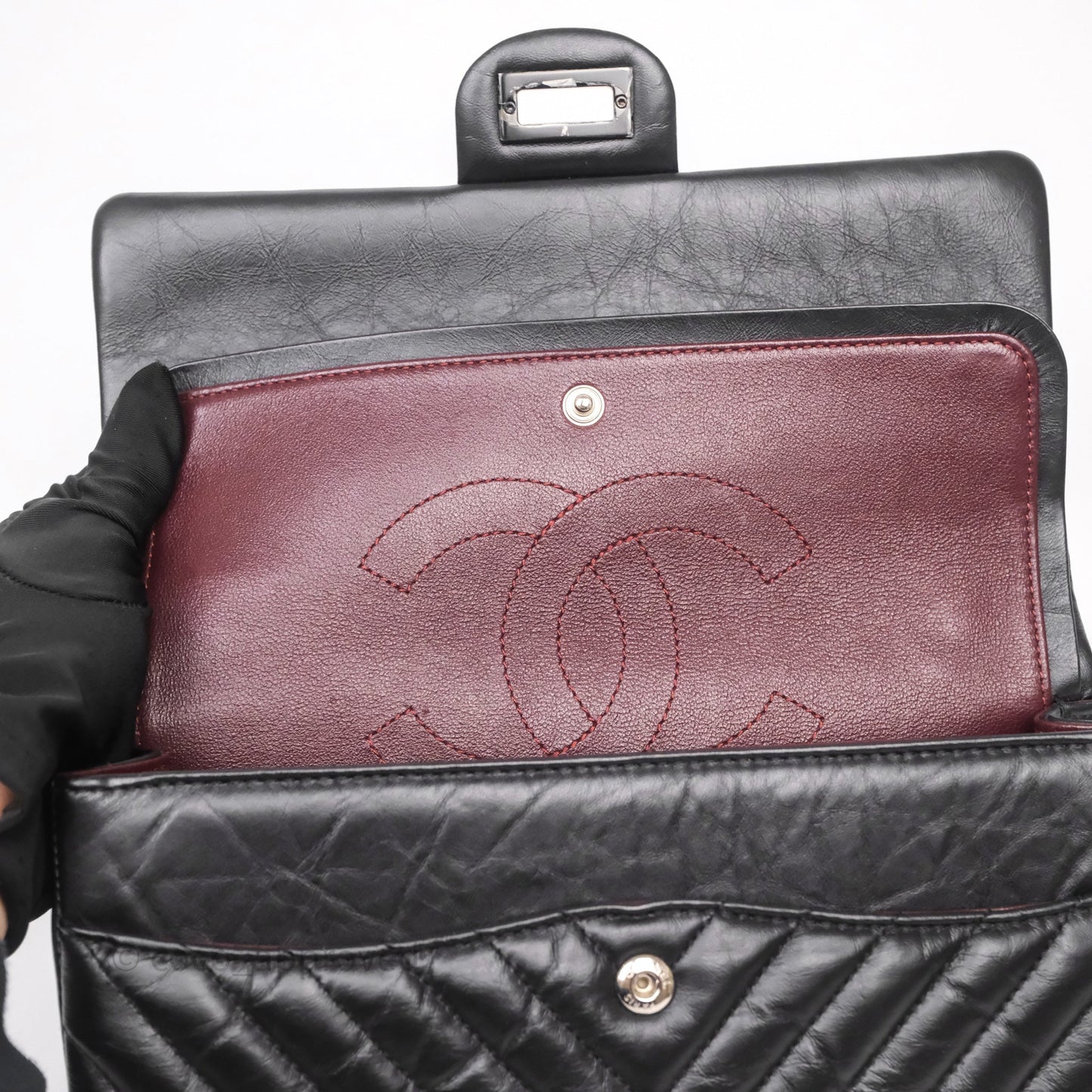 Chanel Reissue 225 Chevron Aged Calfskin So Black