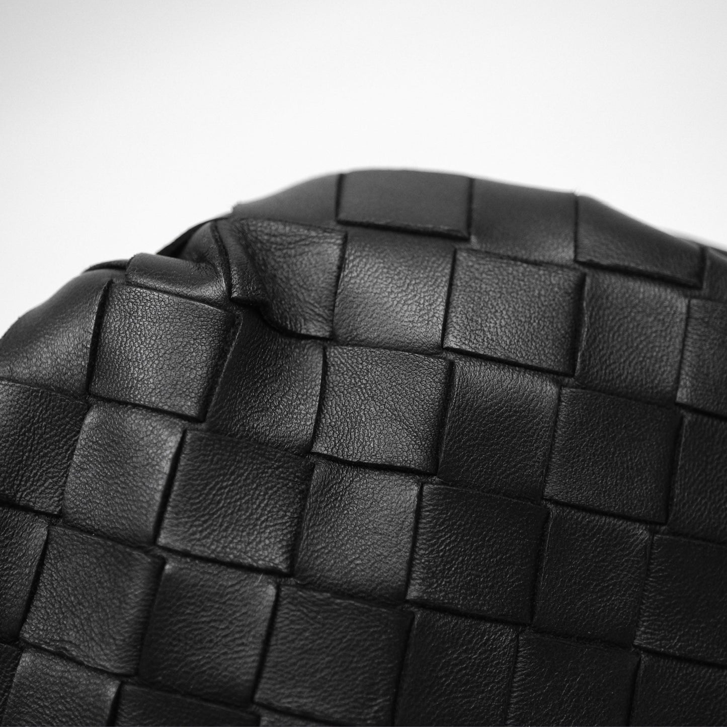 Bottega Veneta Mini Pouch Black Intrecciato Calfskin