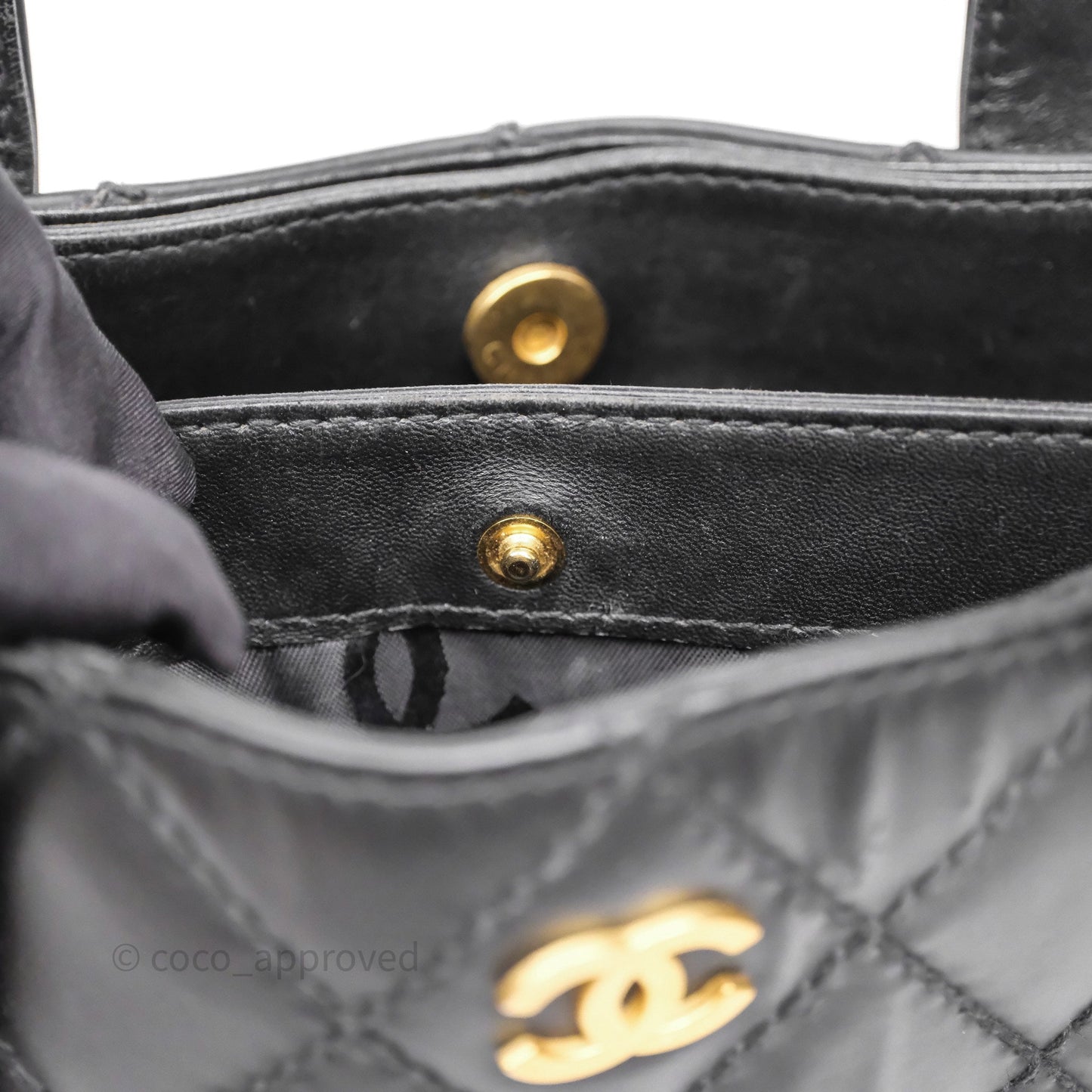 Chanel Vintage Quilted CC Tote Bag Matte Black Calfskin Gold Hardware