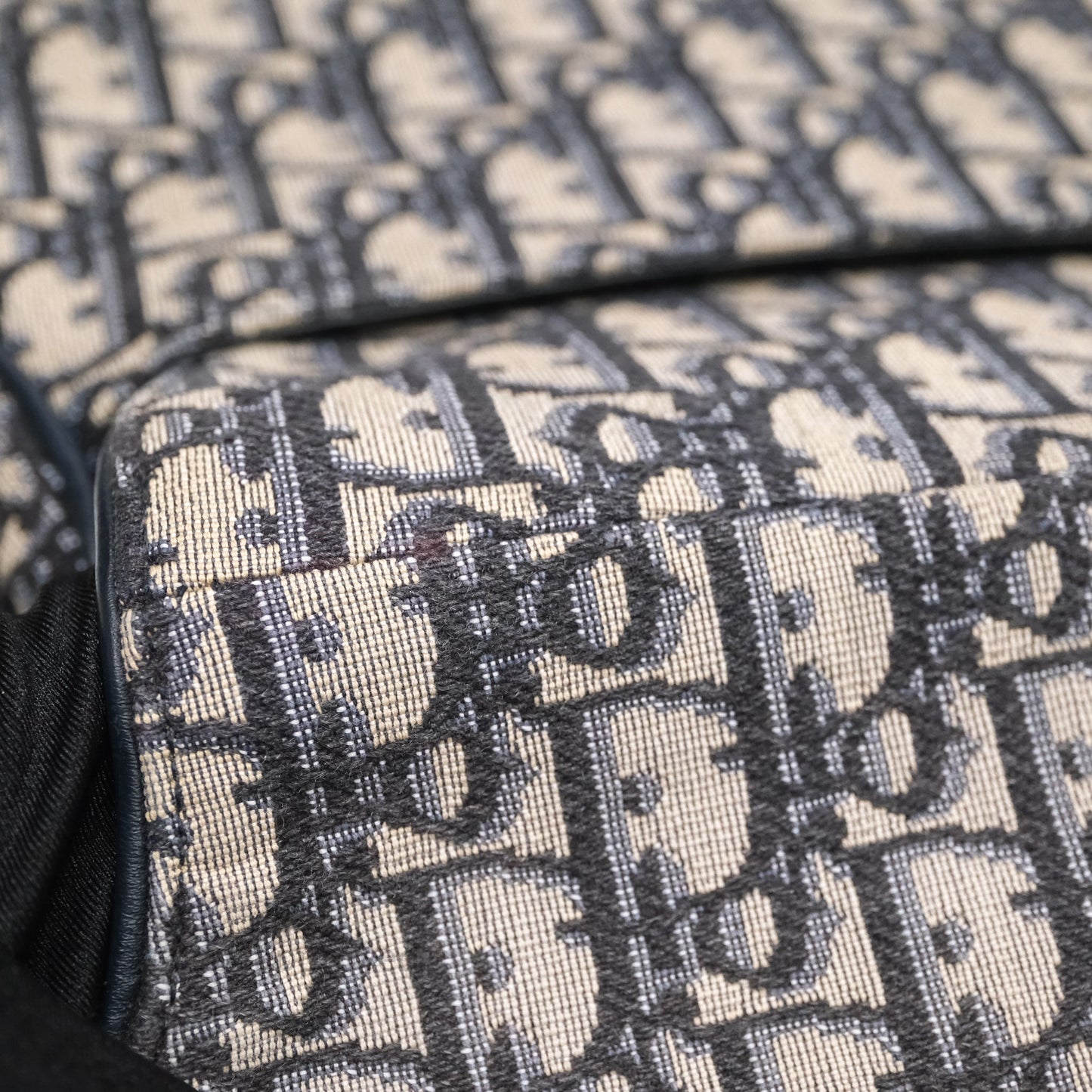 Christian Dior Saddle Bag Navy Dior Oblique Embroidery Gold Hardware