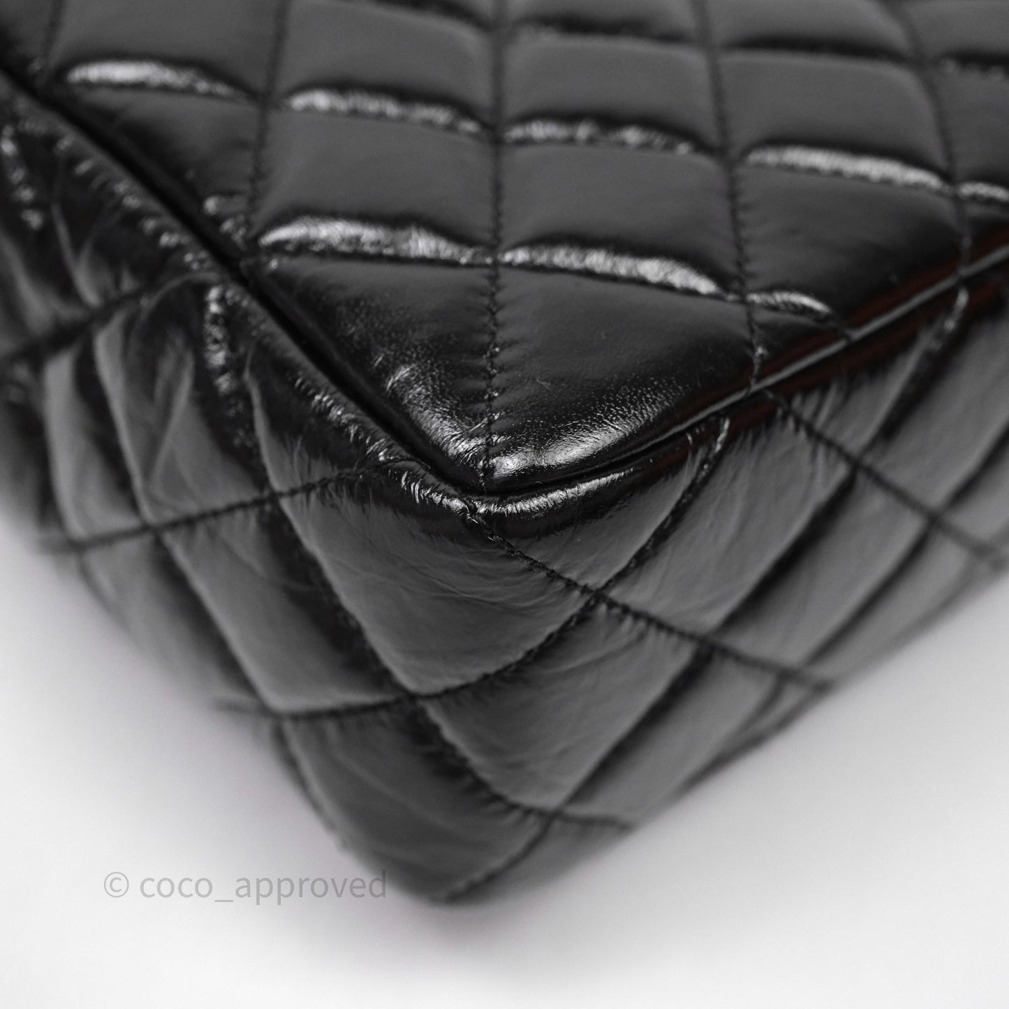 Chanel Medium Quilted Wavy CC Hobo Black Shiny Crumpled Calfskin Aged Gold Hardware