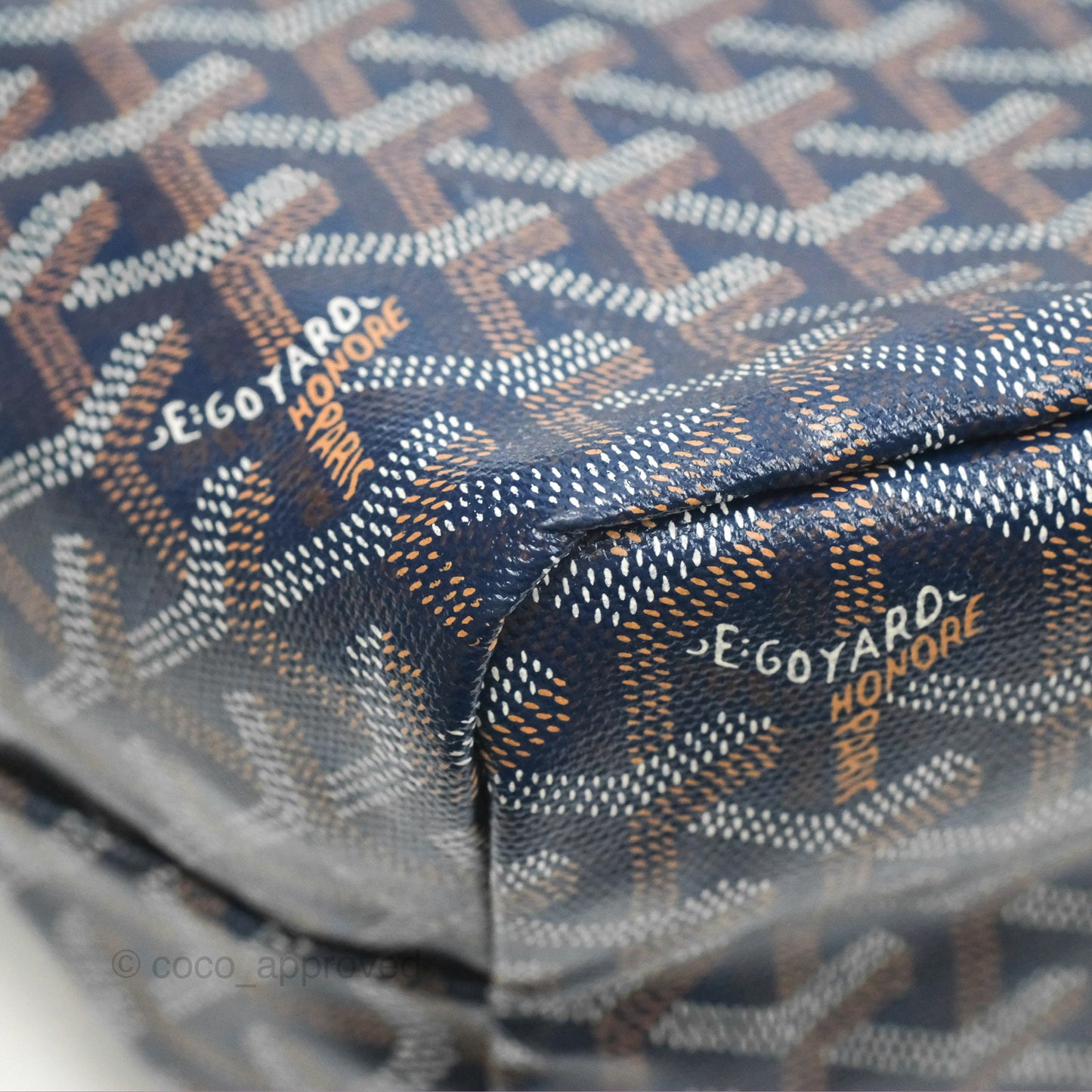 Goyard St Louis Tote PM ⁣⁣⁣⁣⁣⁣⁣⁣⁣⁣⁣⁣⁣⁣⁣⁣⁣⁣⁣⁣Navy