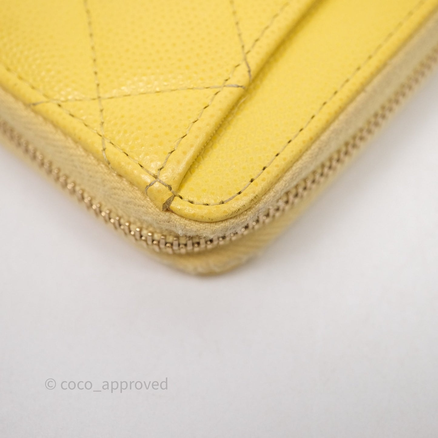Chanel Quilted Zip Card Holder Caviar Yellow Gold Hardware