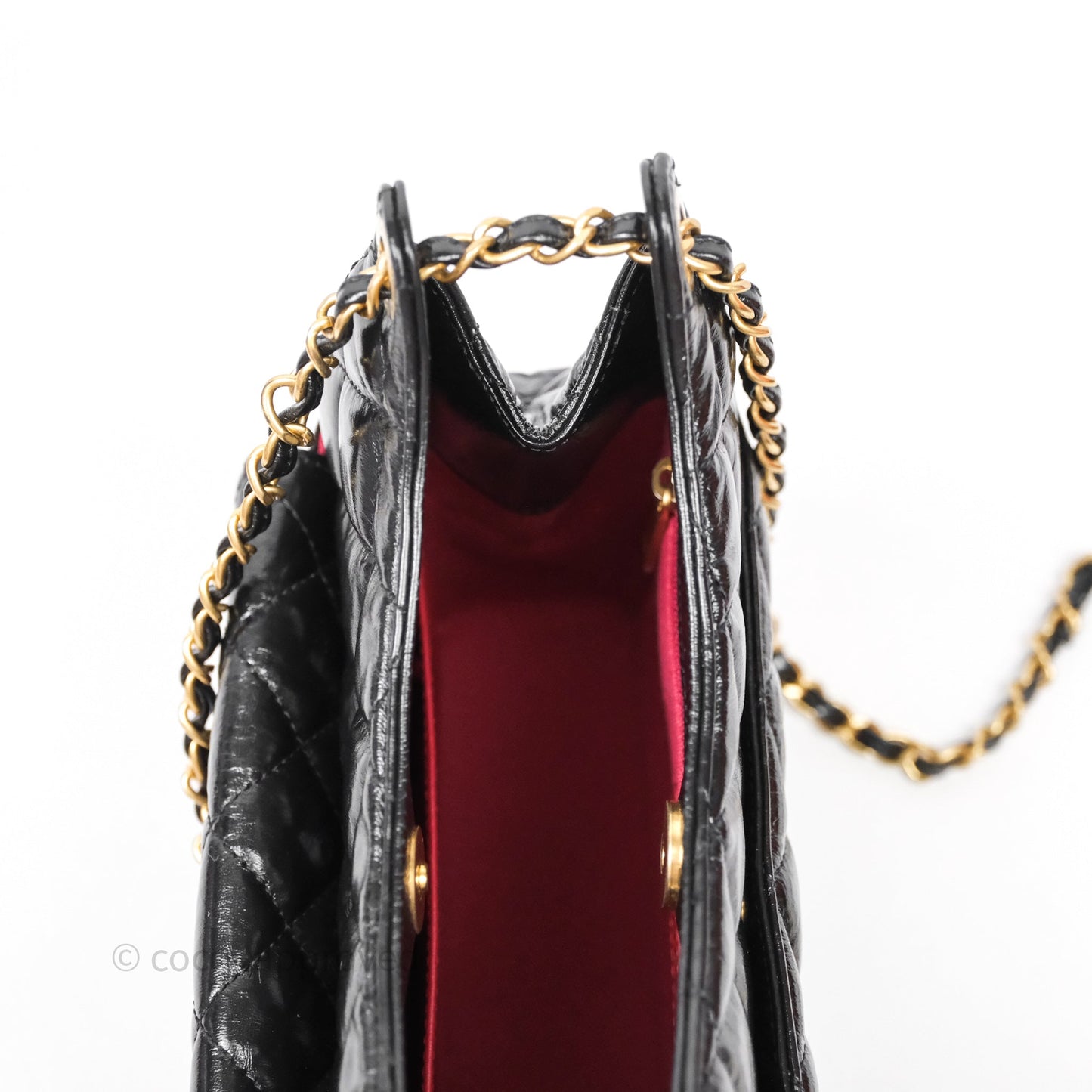 Chanel Medium Quilted Wavy CC Hobo Black Shiny Crumpled Calfskin Aged Gold Hardware