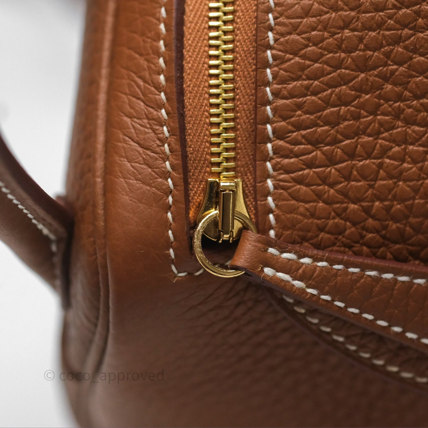 Hermès Mini Lindy 20 Gold Clemence Gold Hardware