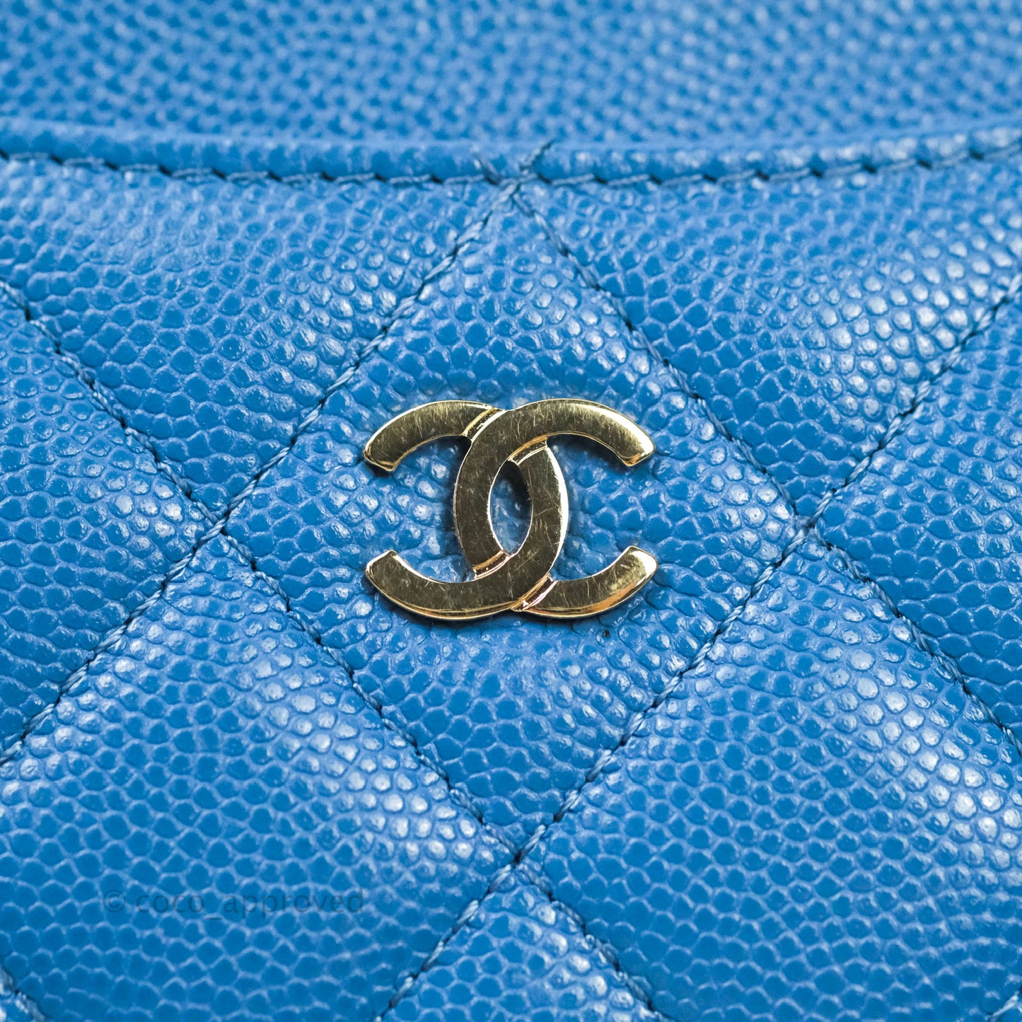 Chanel Classic Caviar Flat Card Holder Blue Gold Hardware