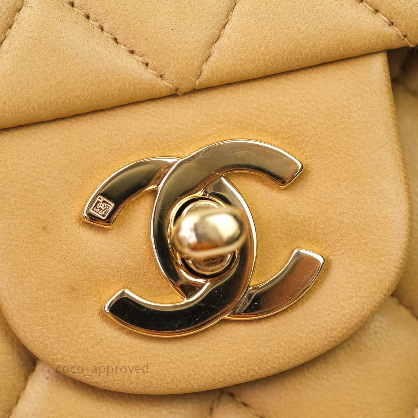 Chanel Classic Vintage M/L Medium Double Flap Bag Beige Lambskin 24K Gold Hardware