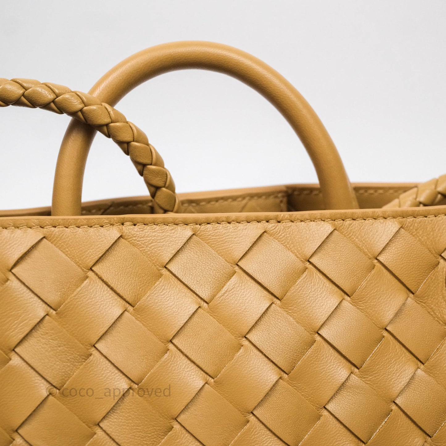 Bottega Veneta Small Andiamo Bag Dark Praline Intrecciato Lambskin