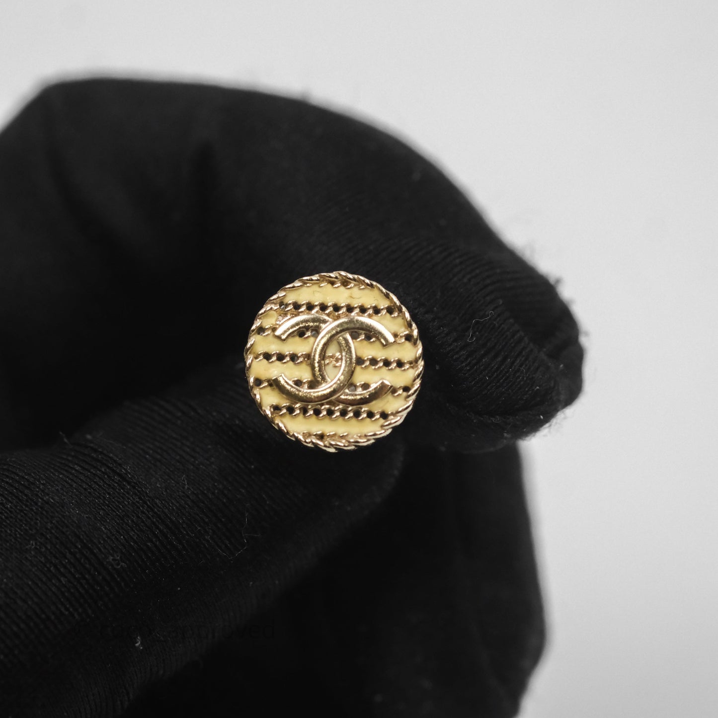 Chanel CC Round Earrings Gold Tone 19C