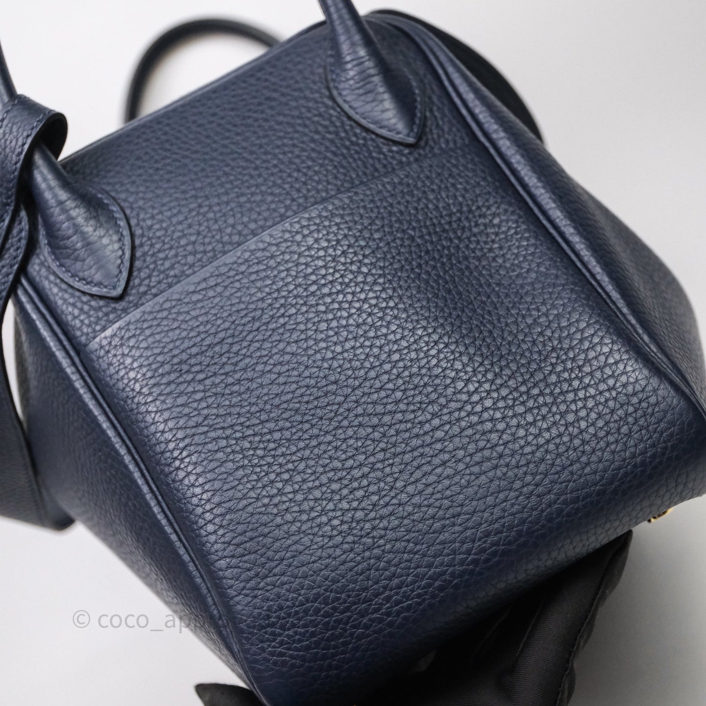 Hermès Lindy 30 Bleu Nuit 2Z Clemence Gold Hardware