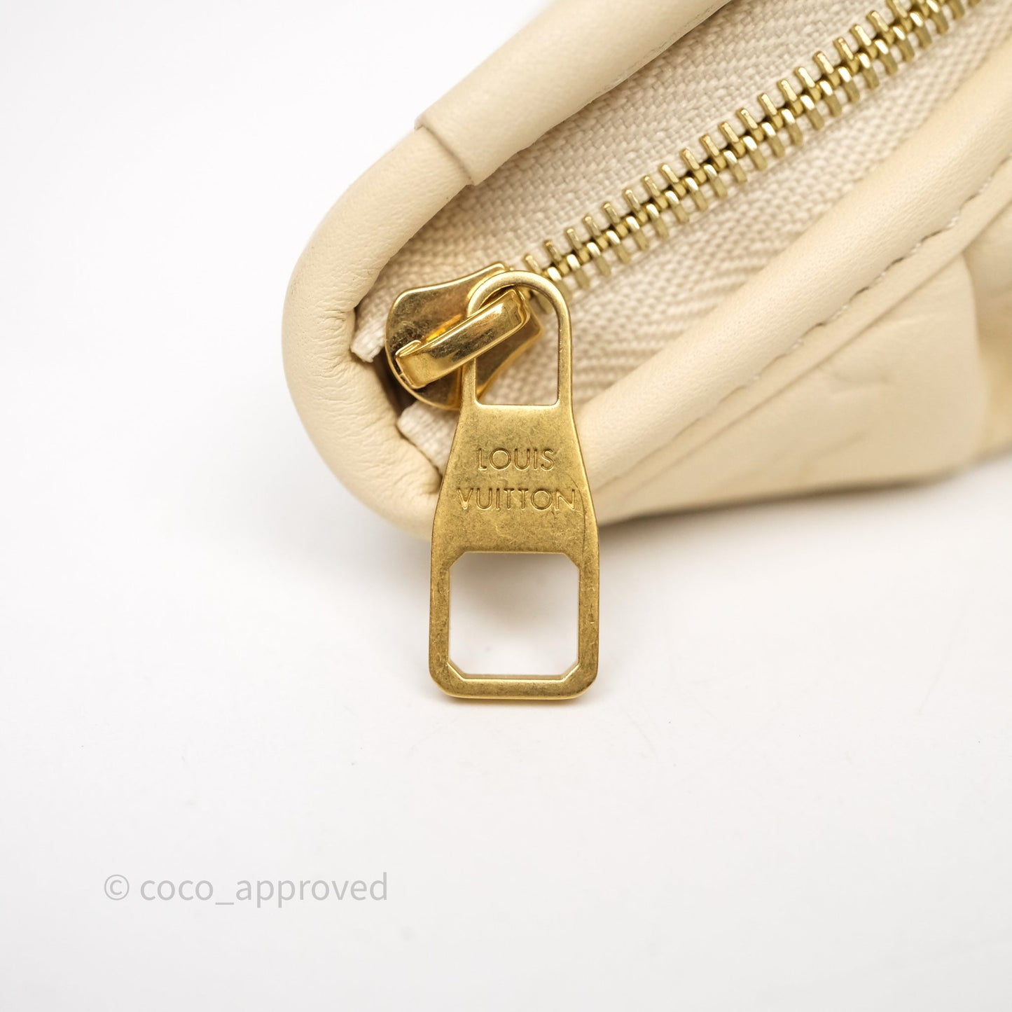 Louis Vuitton Gyoza Key Pouch Beige