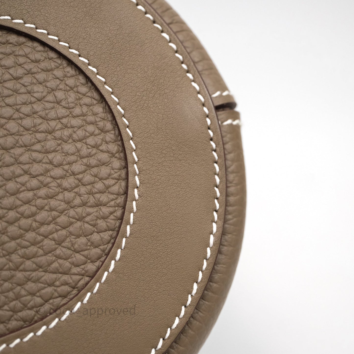 Hermès In-The-Loop 18 Etoupe Taurillon Clemence Veau Swift Gold Hardware