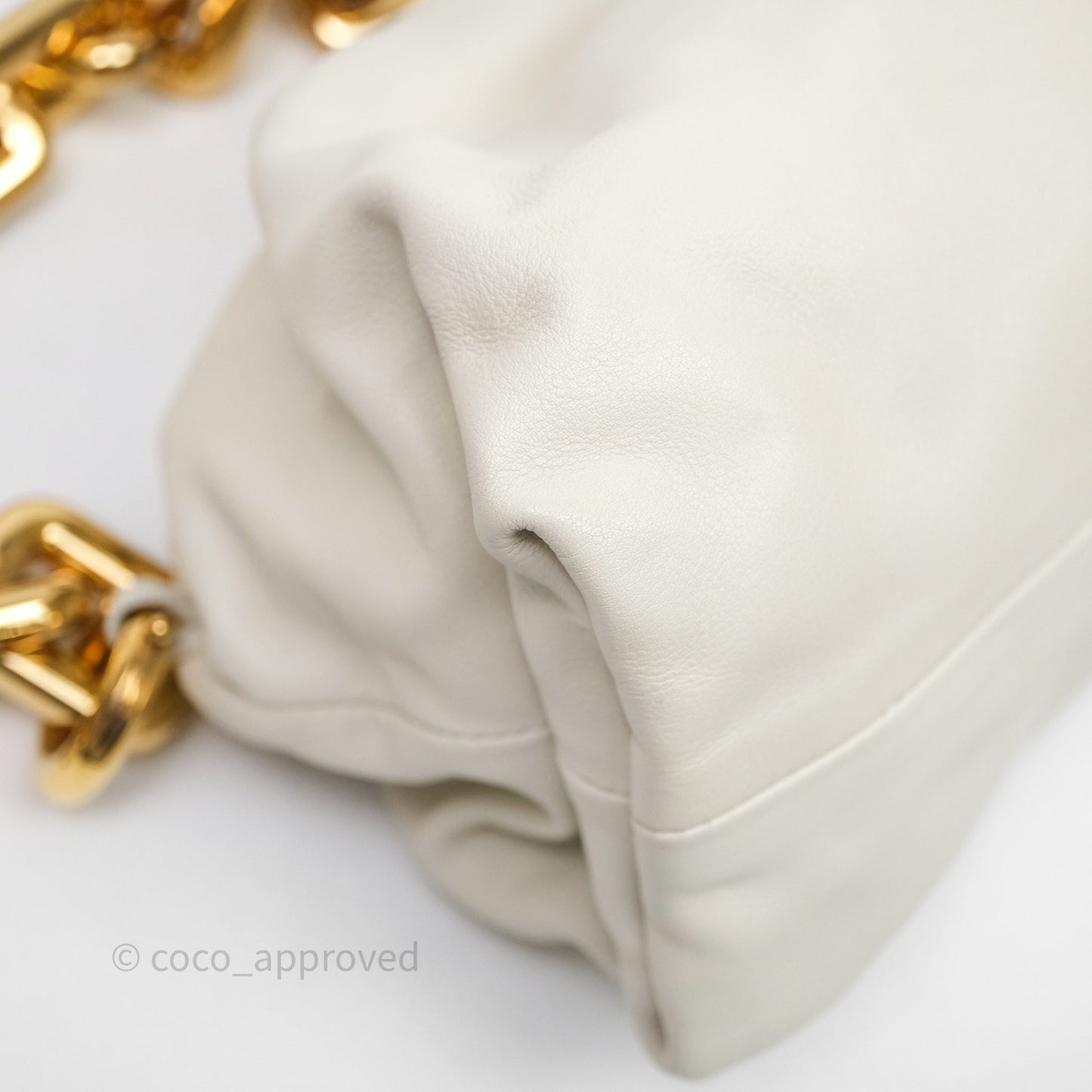 Bottega Veneta Chain Pouch Plaster Calfskin