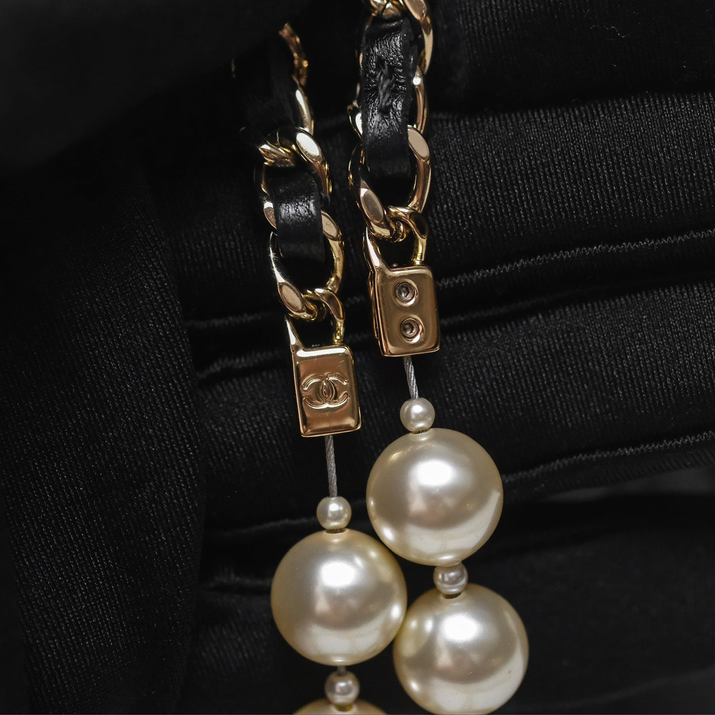 Chanel Mini Vanity With Pearl Chain Black Lambskin Gold Hardware