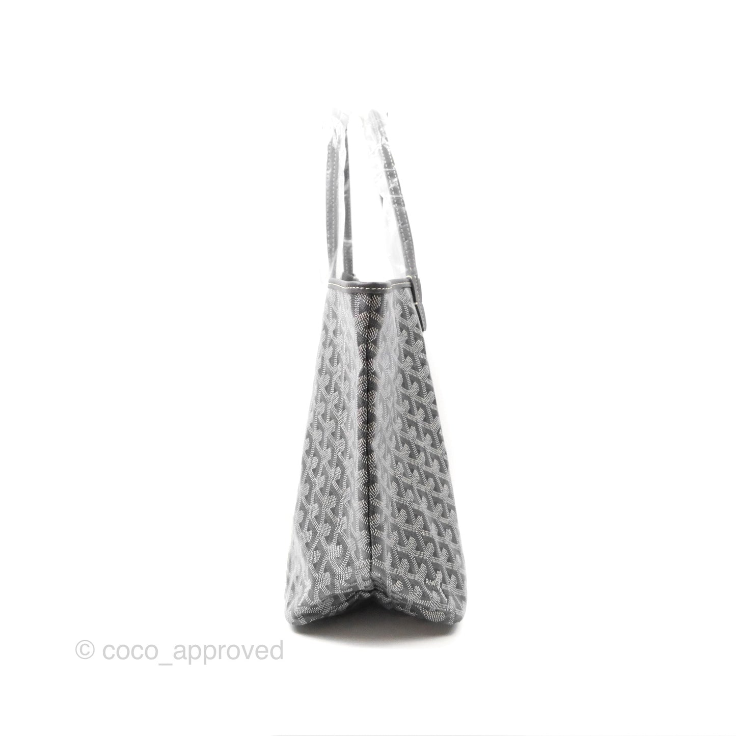 Goyard St Louis Tote PM ⁣⁣⁣⁣⁣⁣⁣⁣⁣⁣⁣⁣⁣⁣⁣⁣⁣⁣⁣⁣Grey Goyardine Canvas