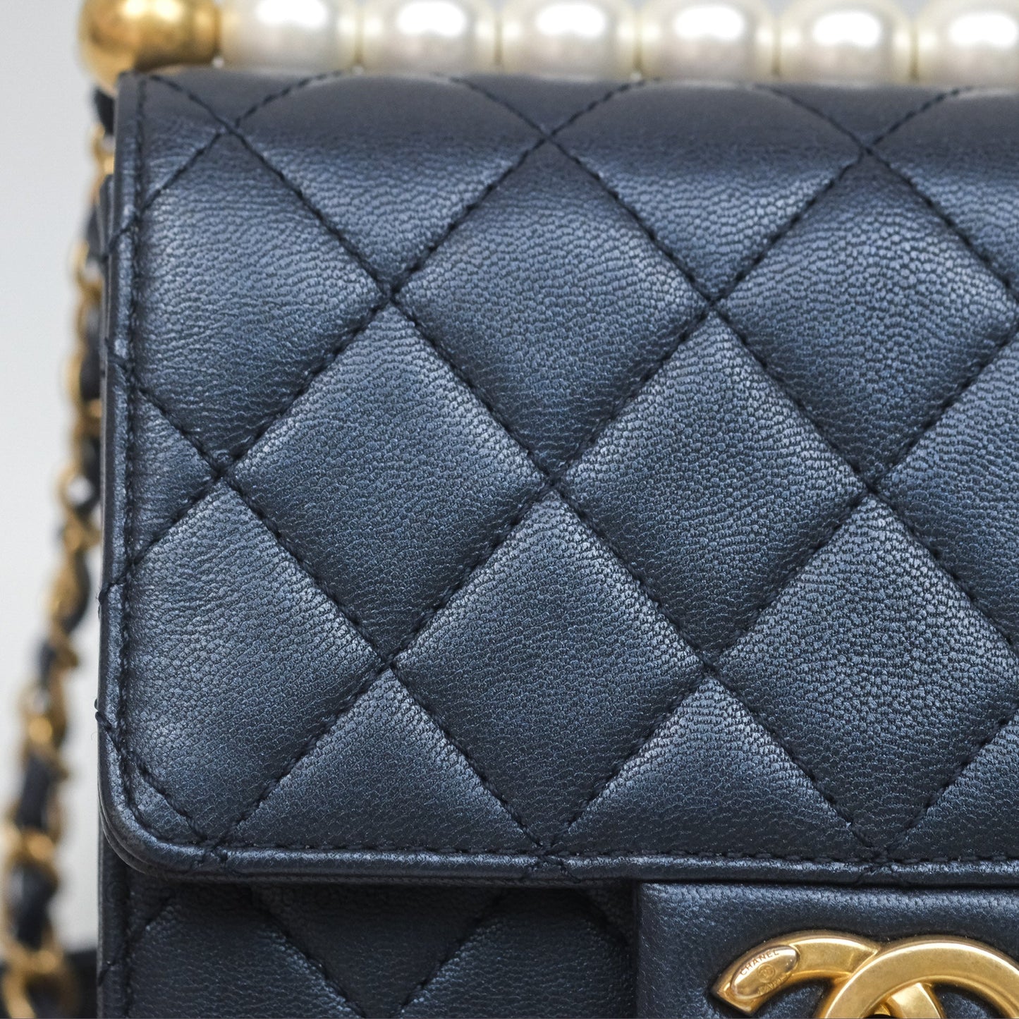Chanel Quilted Chic Pearls Flap Iridescent Navy Goatskin Aged Gold Hardware