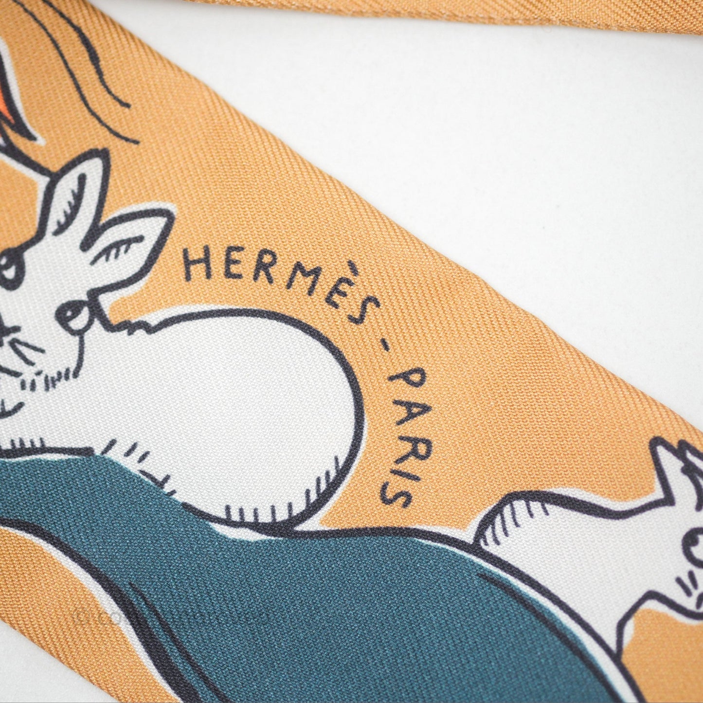 Hermès Mille et Un Lapins Silk Twilly