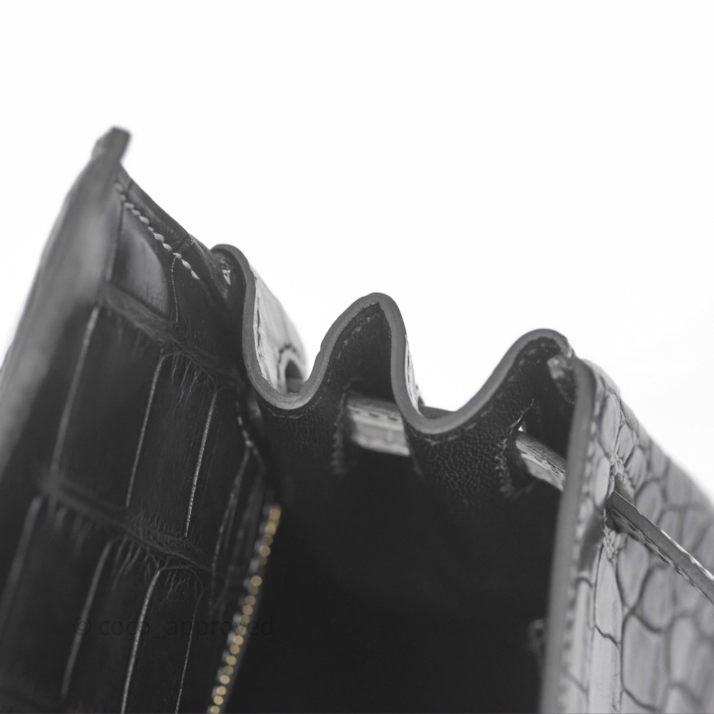 Hermès Retourne Kelly 25 Alligator Perso Noir 89 / Gris Mouette 4Z Brushed Gold Hardware