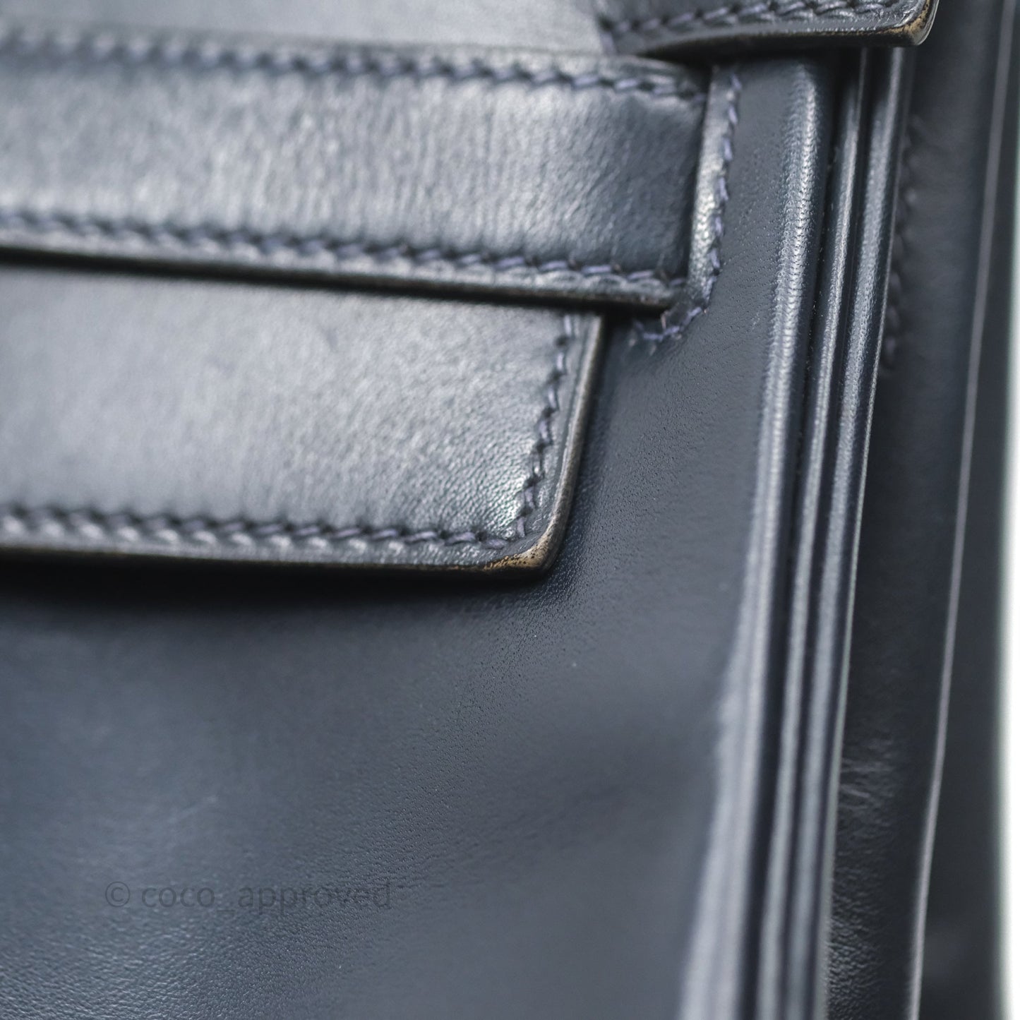 Hermès Vintage Kelly 28 Retourn Navy Box Leather Gold Hardware