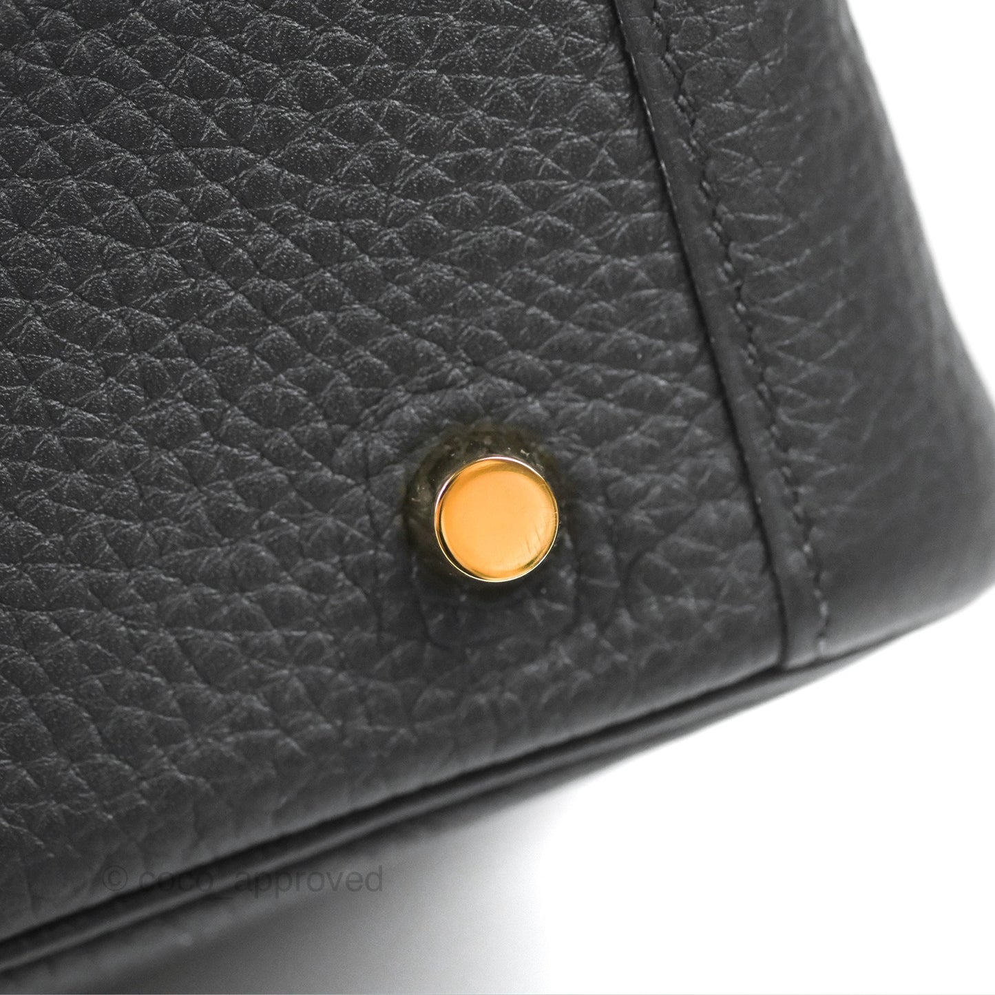 Hermès Lindy 26 Black Clemence Gold Hardware