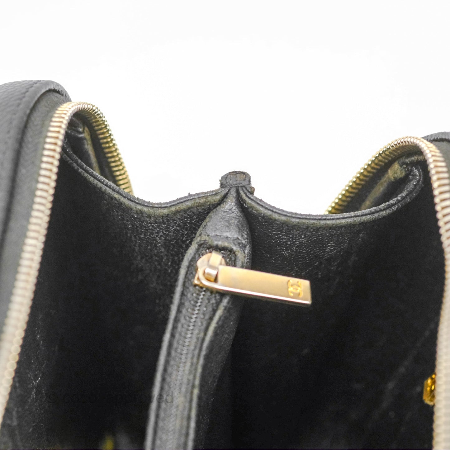 Chanel Quilted Medium CC Filigree Vanity Case Black Caviar Gold Hardware