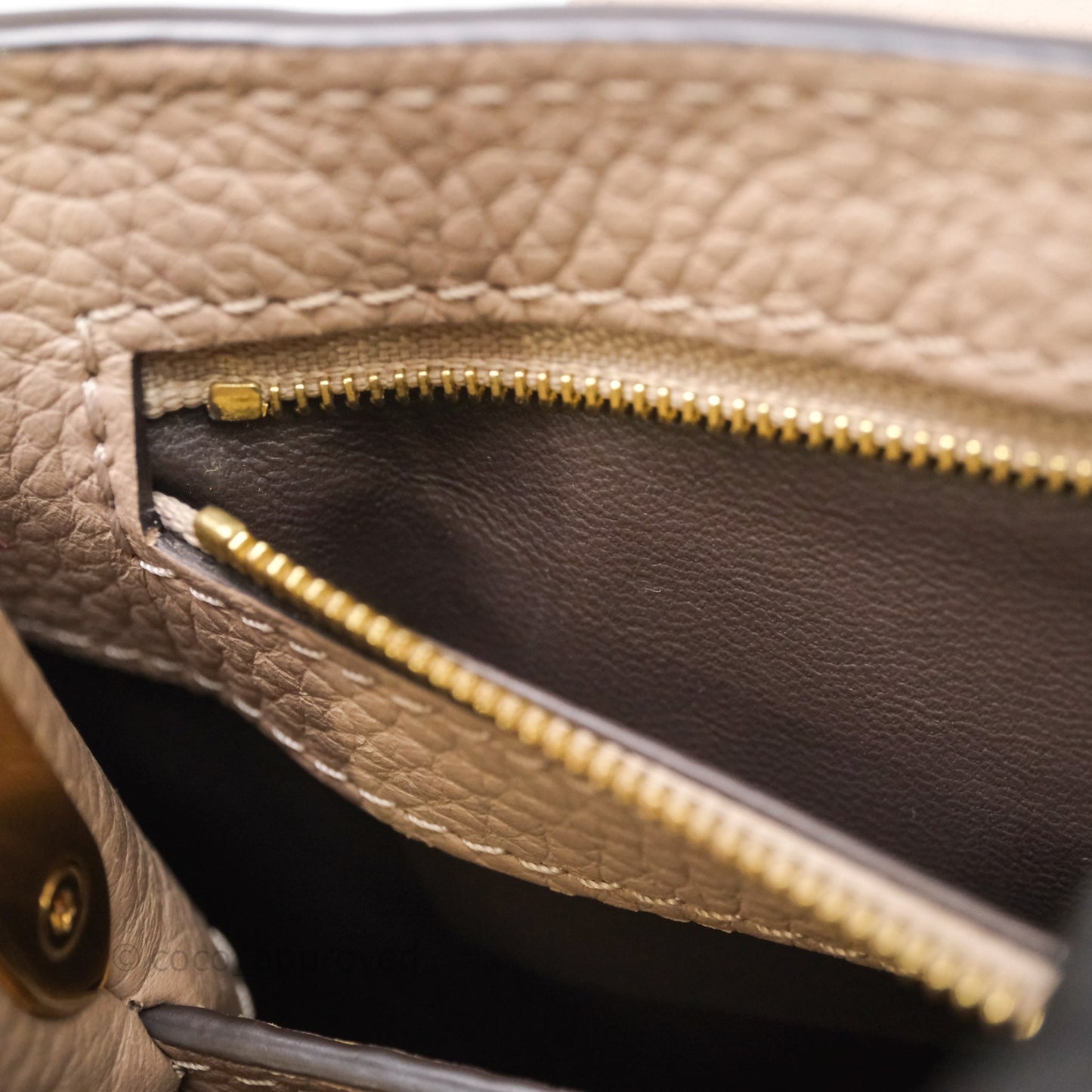 Louis Vuitton Taurillon Capucines BB Galet