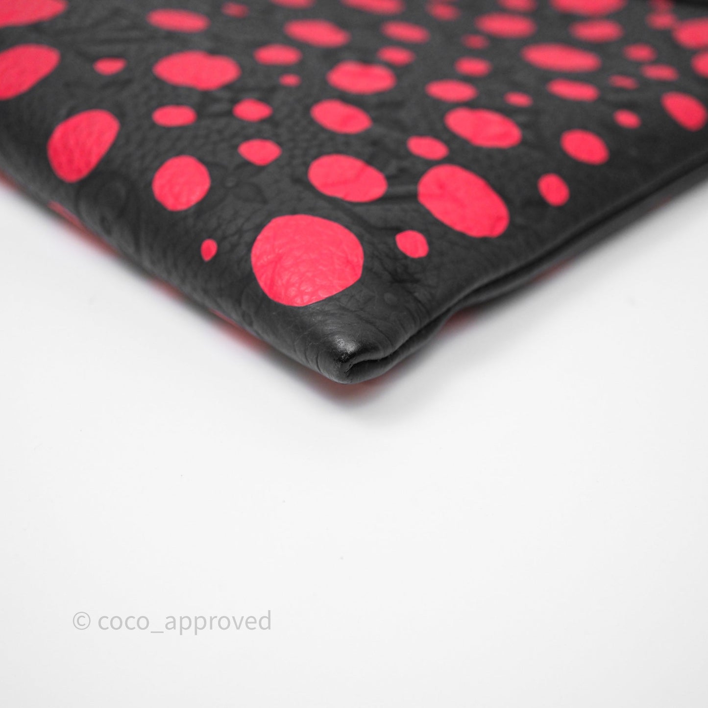 Louis Vuitton x Yayoi Kusama Pochette To Go Infinity Dots Monogram Taurillon Black Red