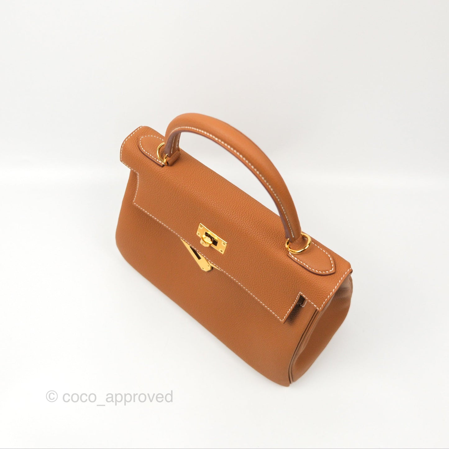 Hermès Retourne Kelly 28 Gold Togo Gold Hardware