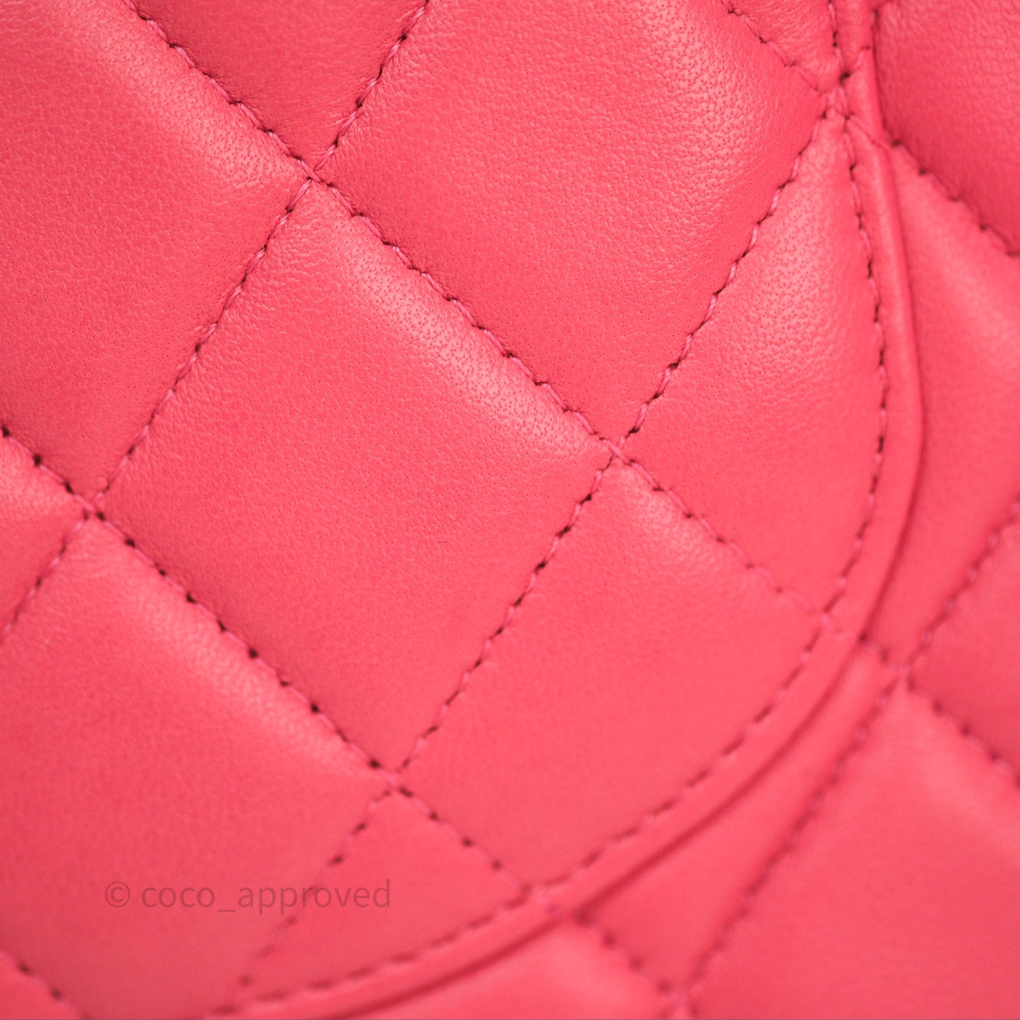 Chanel M/L Medium Flap Bag Valentine Limited Edition Pink Lambskin Gold Hardware